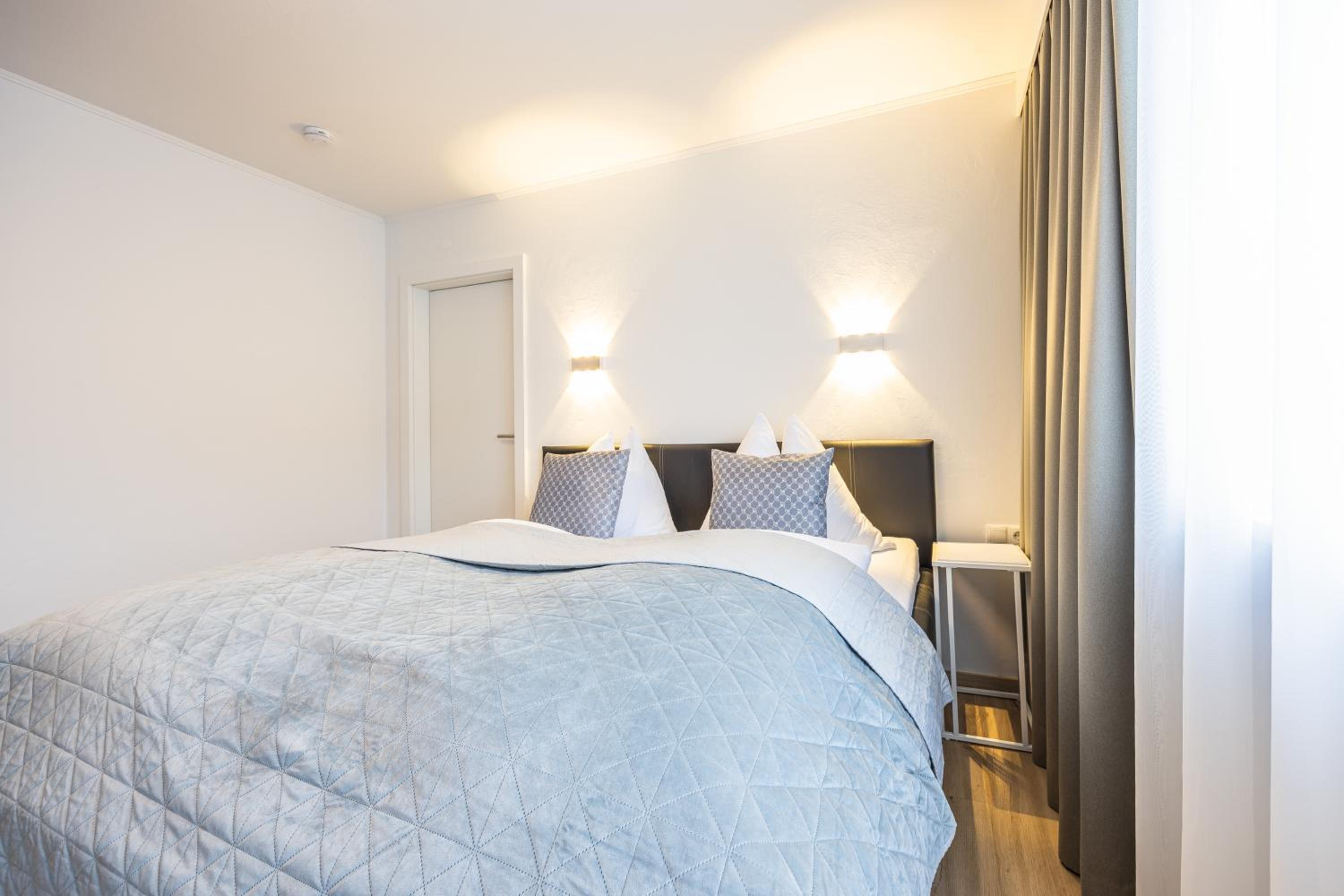 Two-Bedroom Apartment with Mountain View