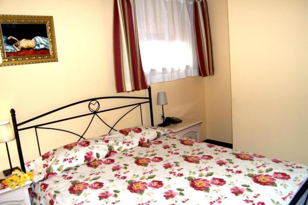 Double Room - Photo 4