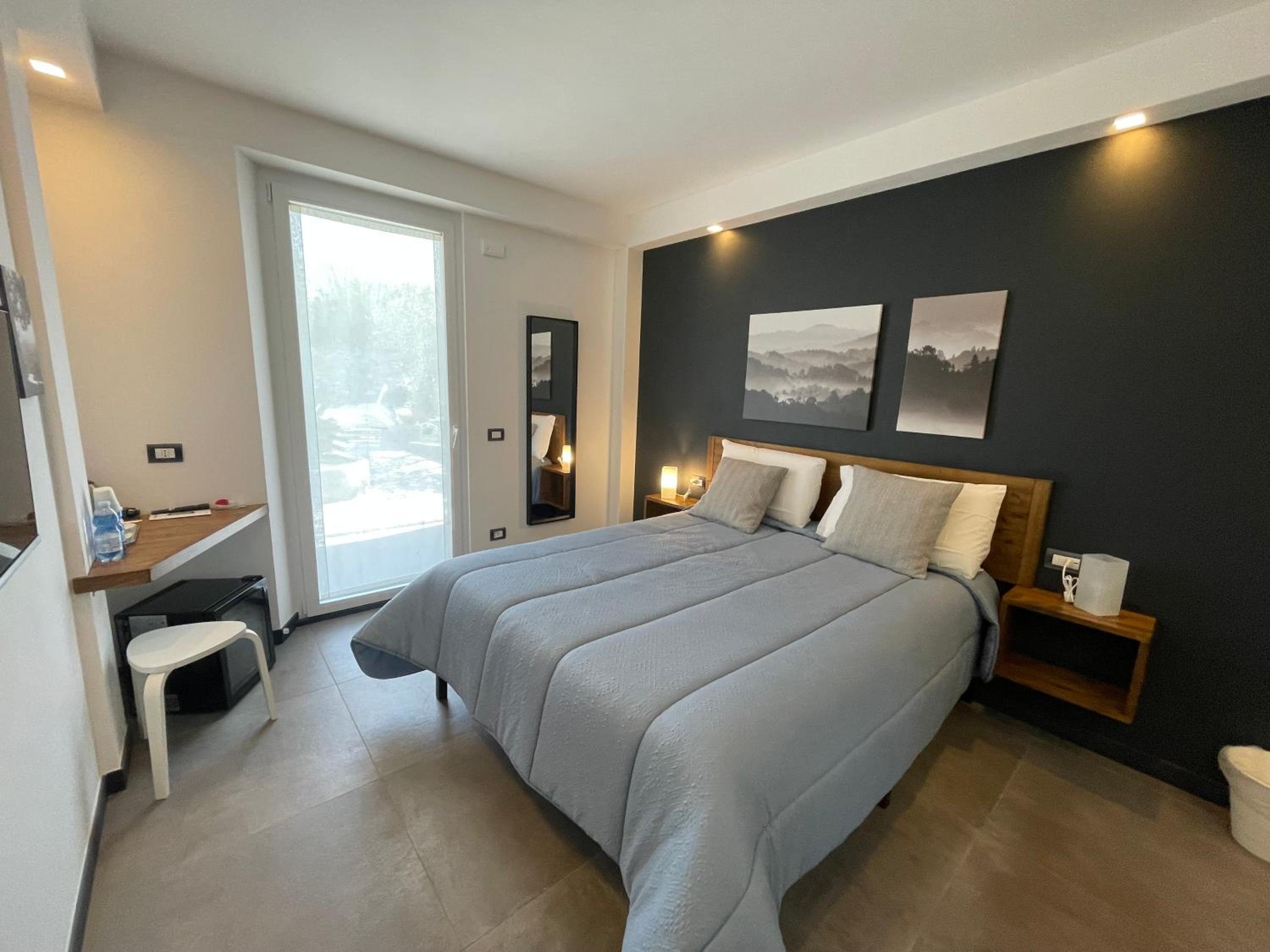 Double Room with Pool View photo 3