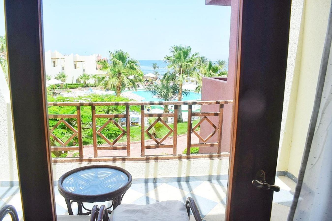Standard Room with Garden View - Photo 3
