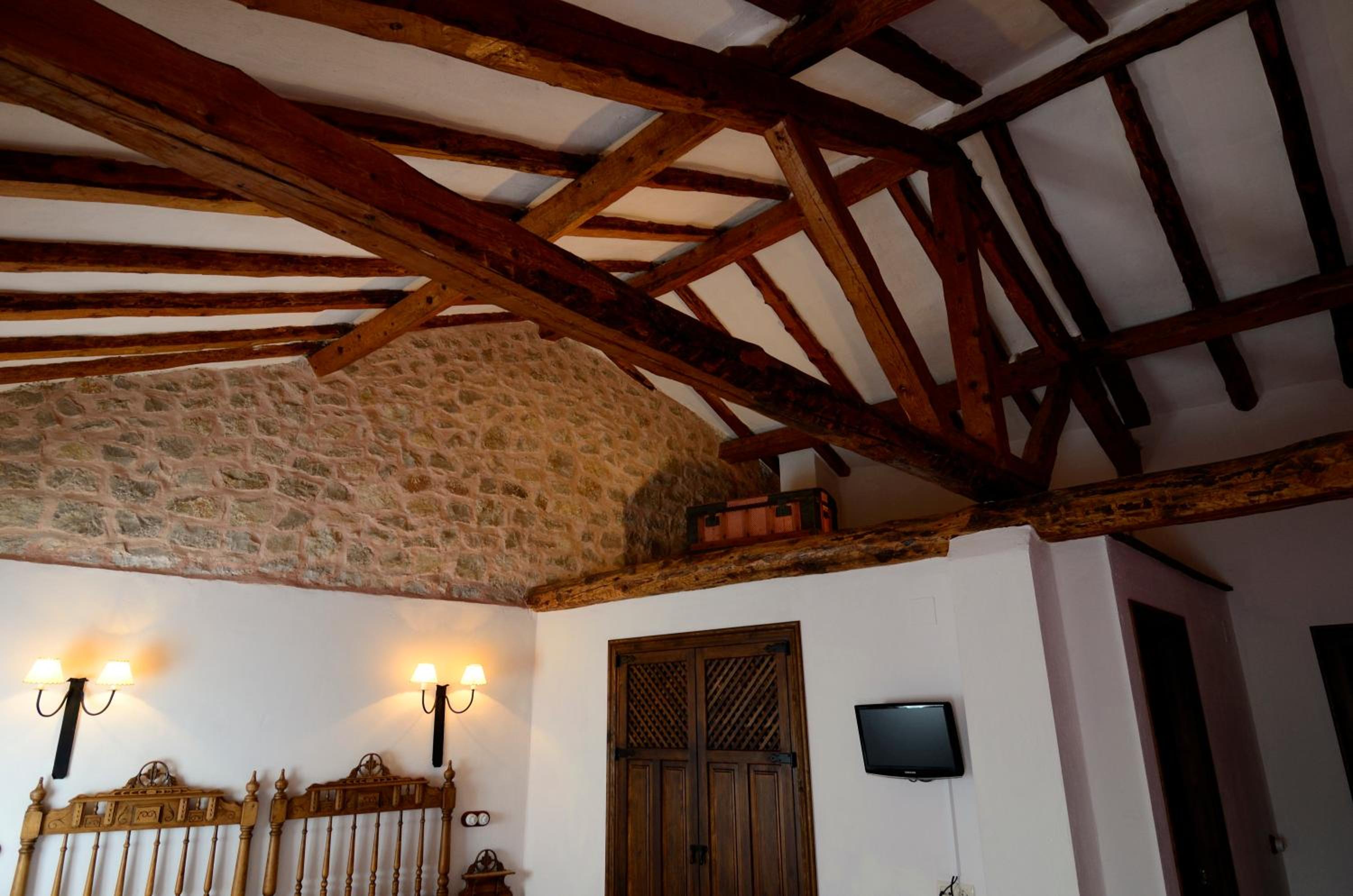 Superior Double or Twin Room - Photo 17