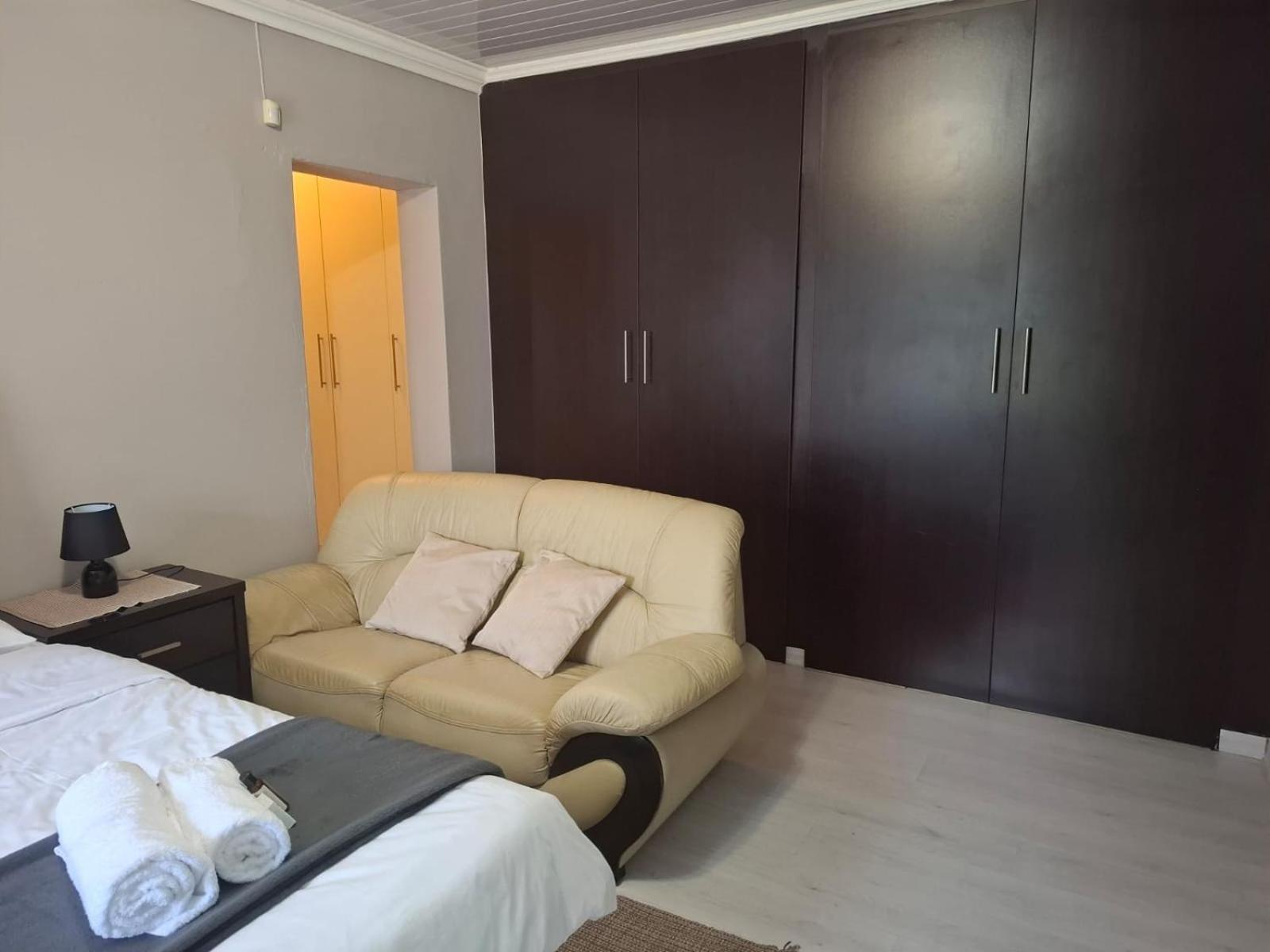 King Room with Pool View photo 3