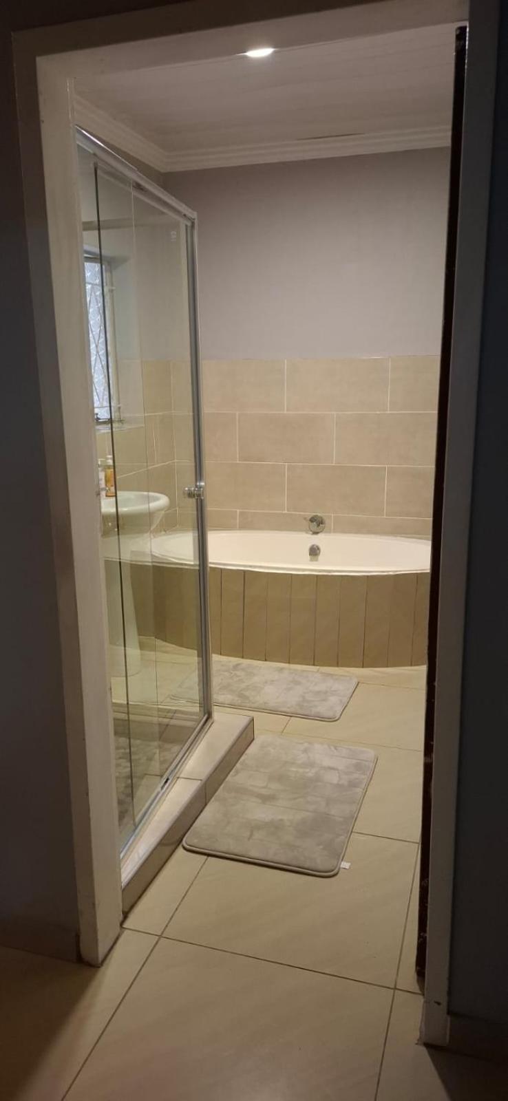 Queen Room with Pool View
