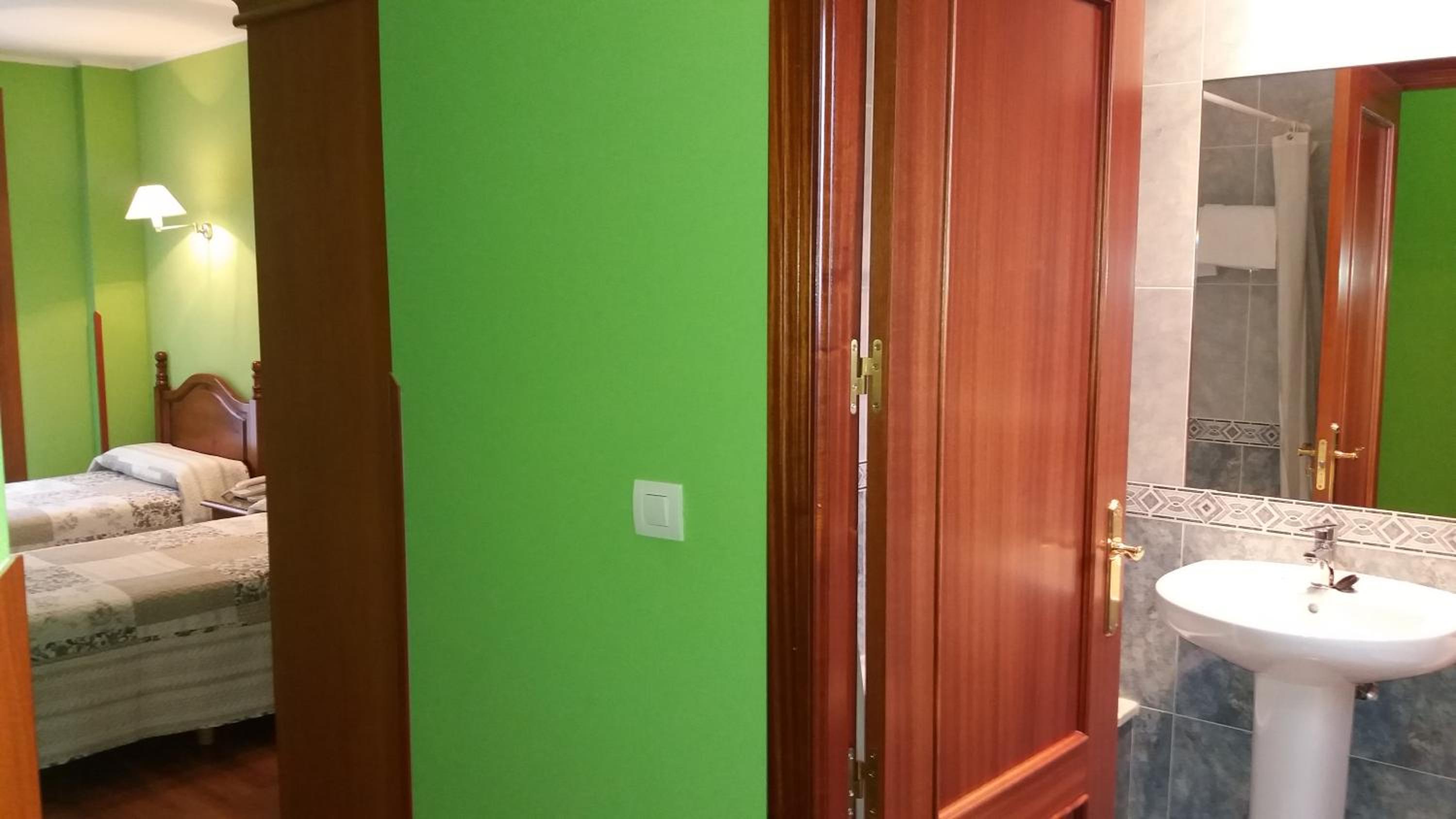 Double or Twin Room - Photo 27