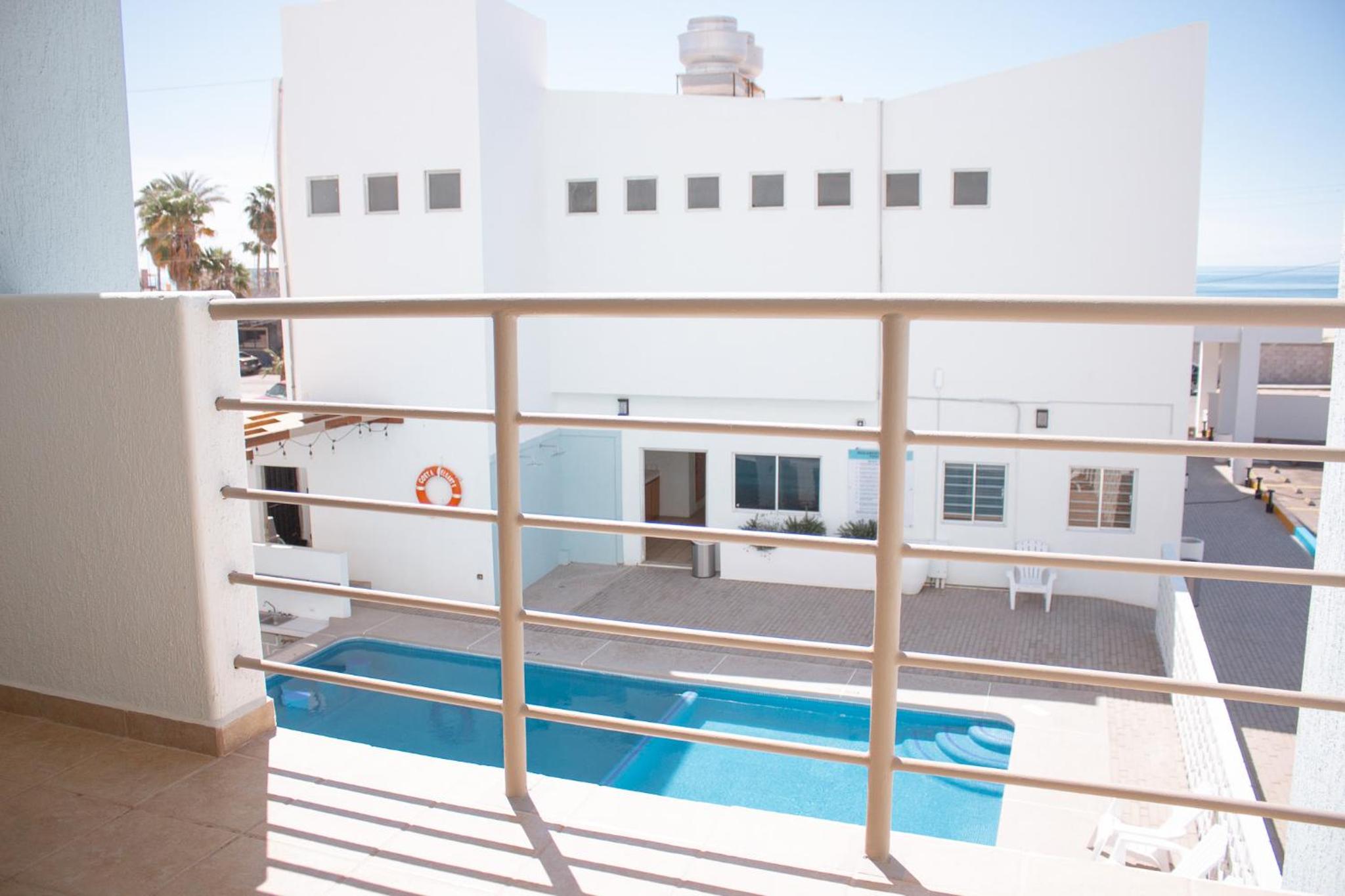 Deluxe Double Room with Balcony photo 1