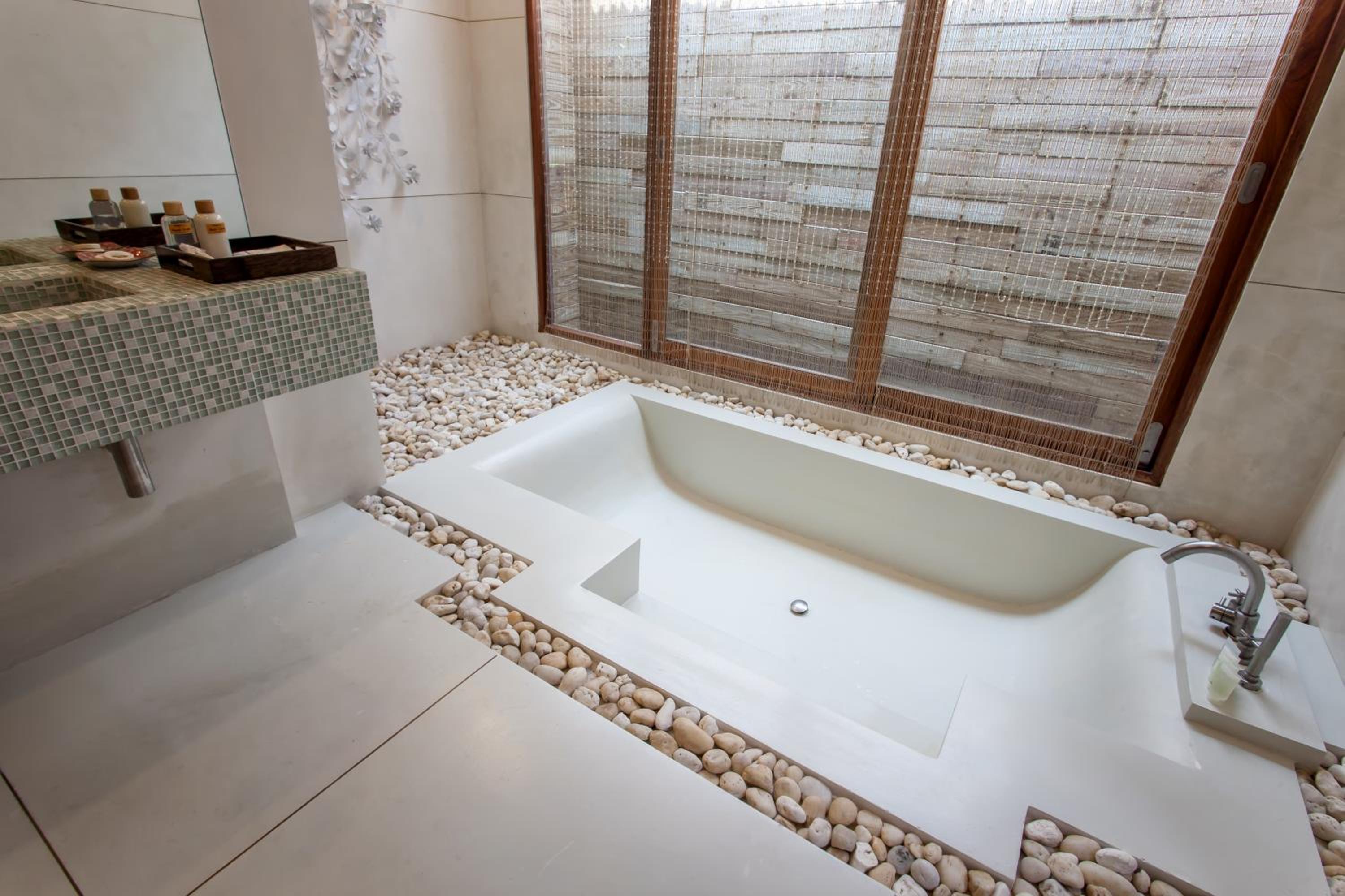 Junior Suite with Private Plunge Pool - Photo 5