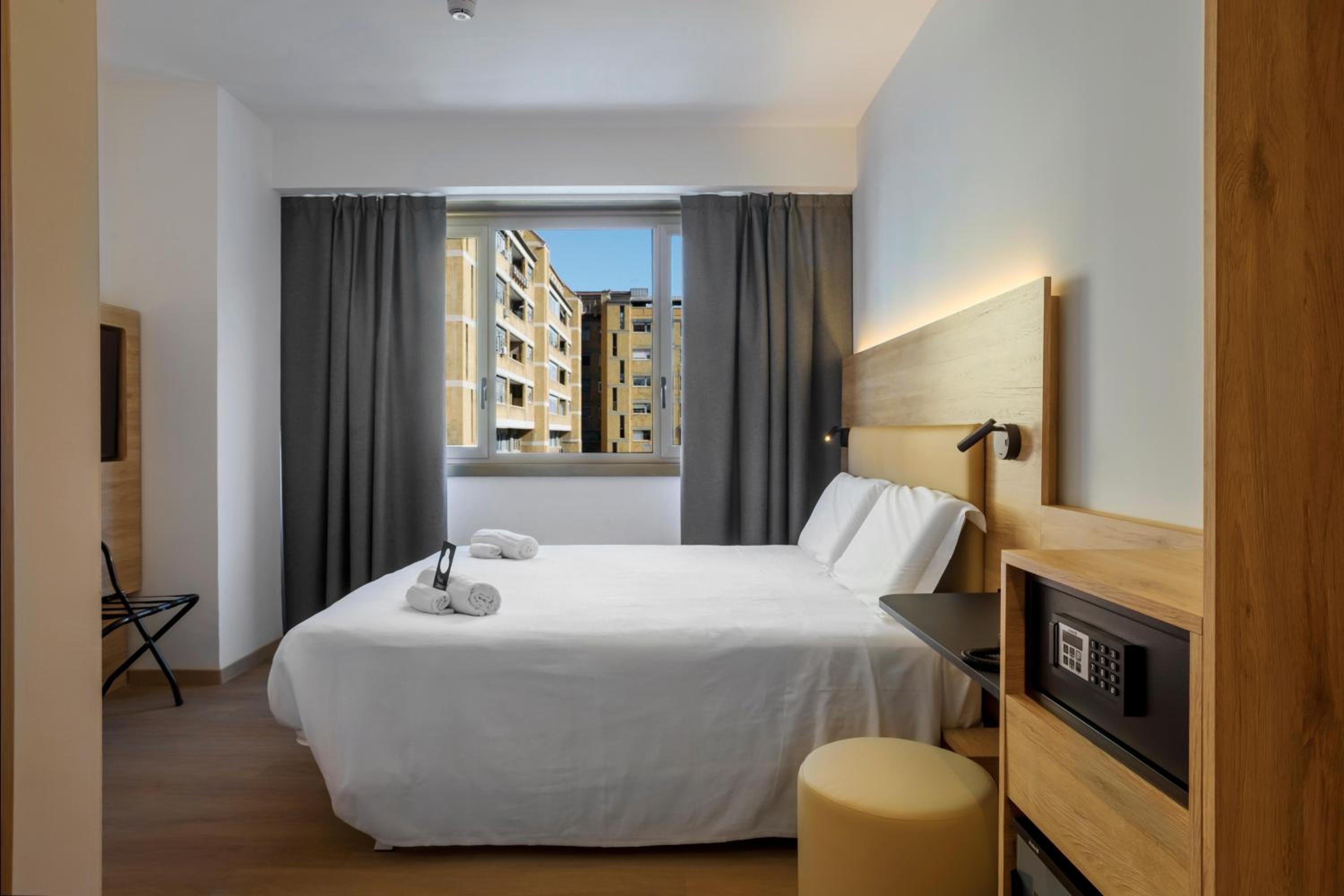 Double Room - Disability Access - Photo 2