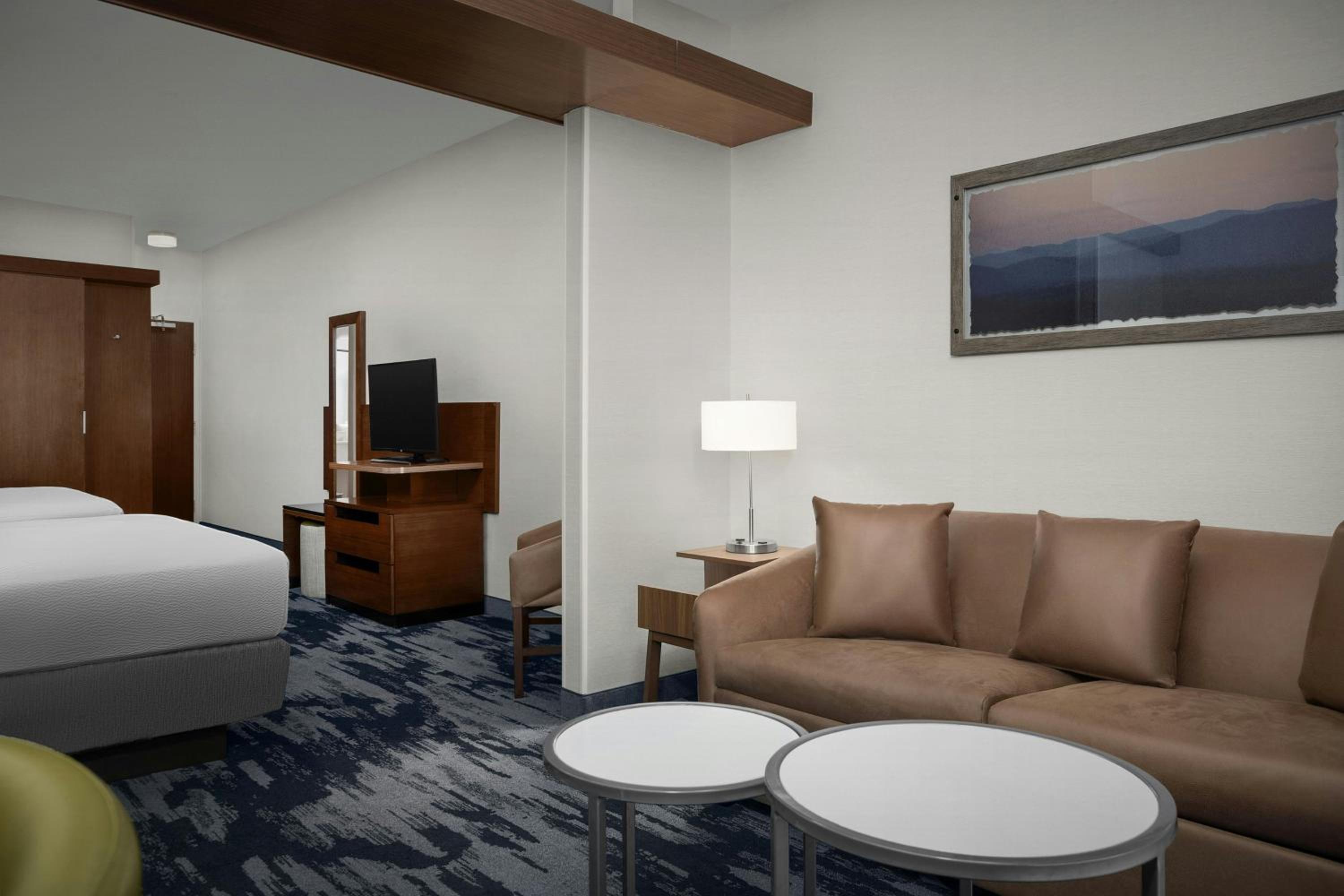Studio with Two Queen Beds and Sofa Bed