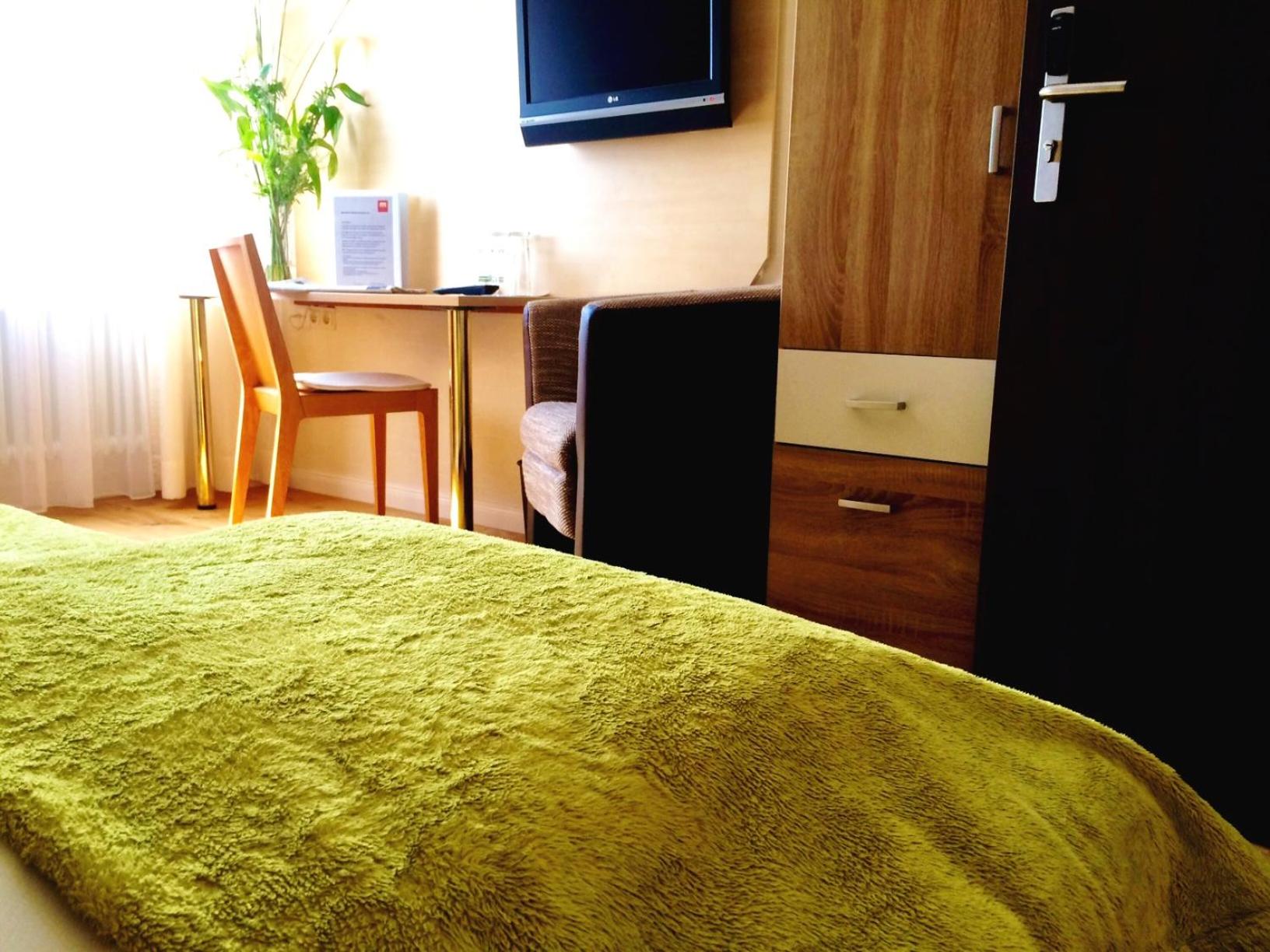 Basic Double Room photo 2