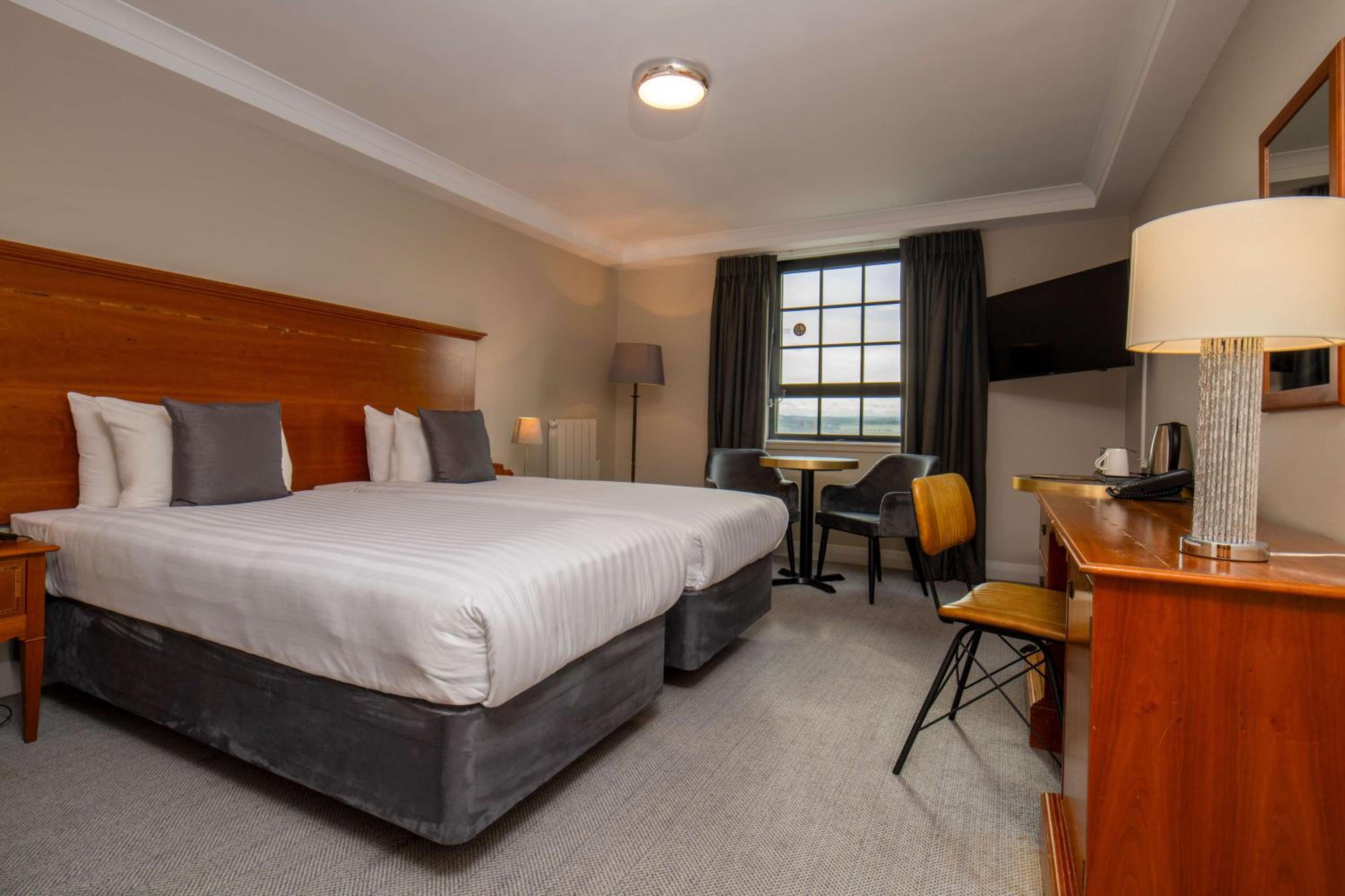 Superior Double Room with Two Double Beds - Non-Smoking - Photo 1