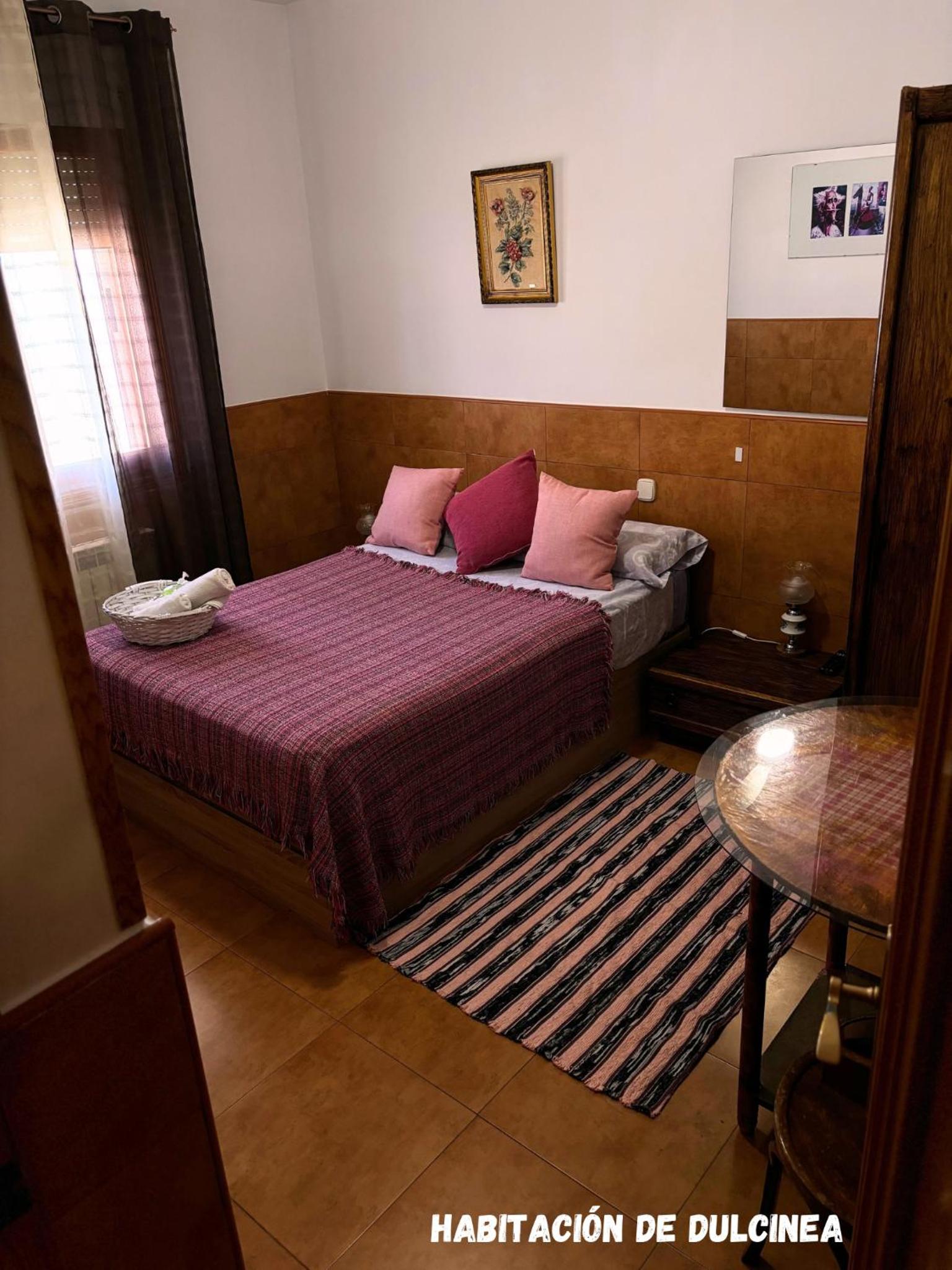 Standard Double Room with Shared Bathroom photo 2