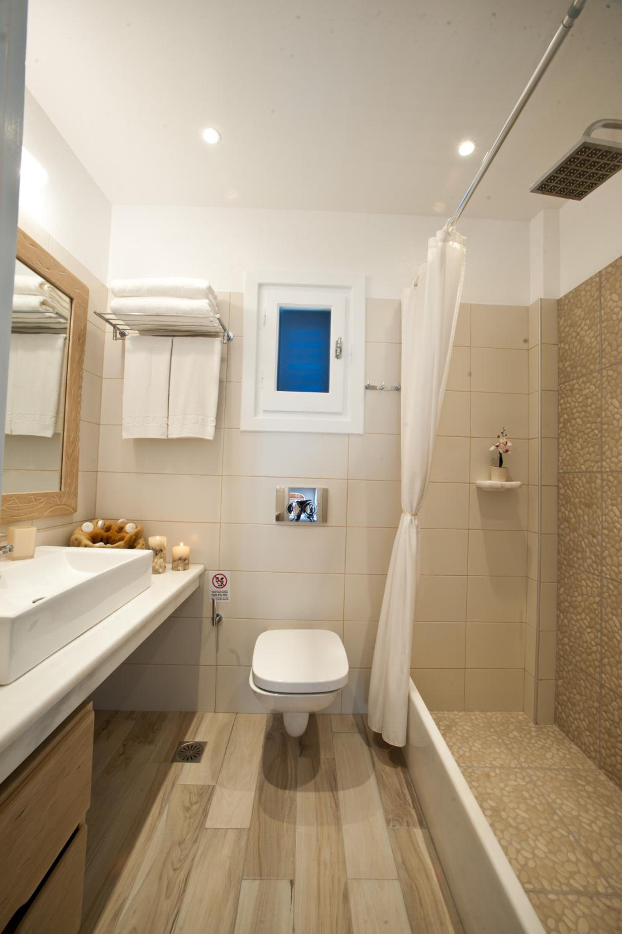 One-Bedroom Apartment - Photo 10