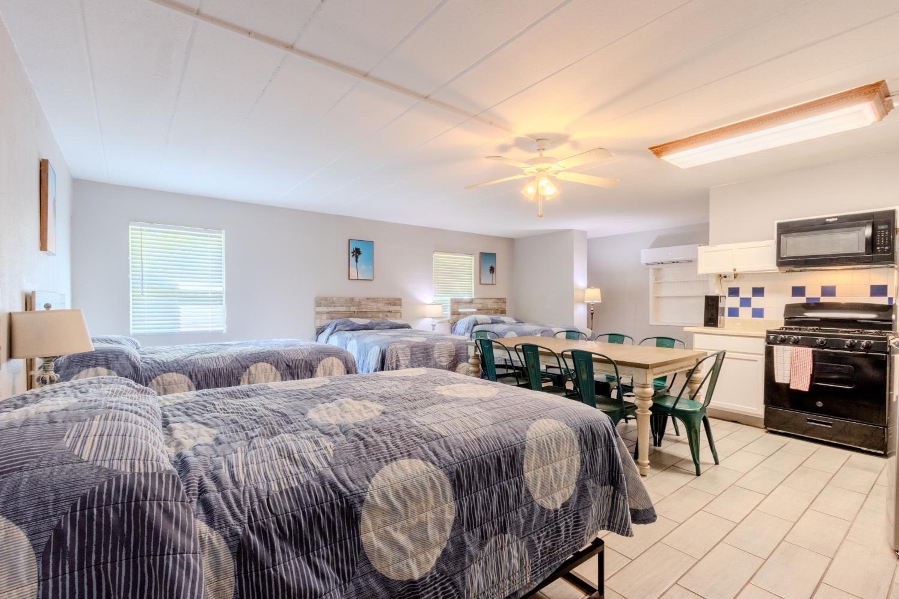 Classic Quadruple Room photo 1