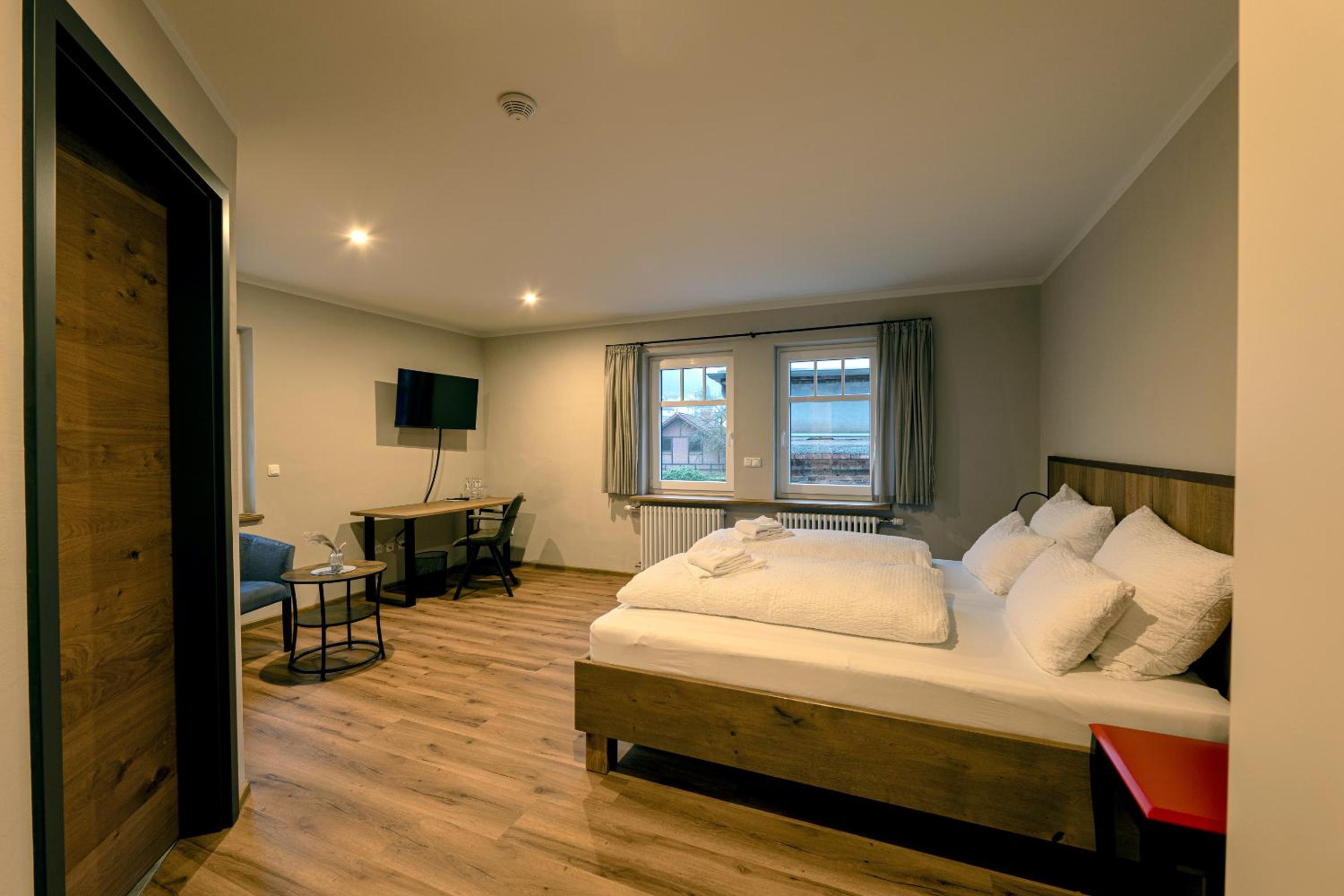Quadruple Room with Private Bathroom photo 1
