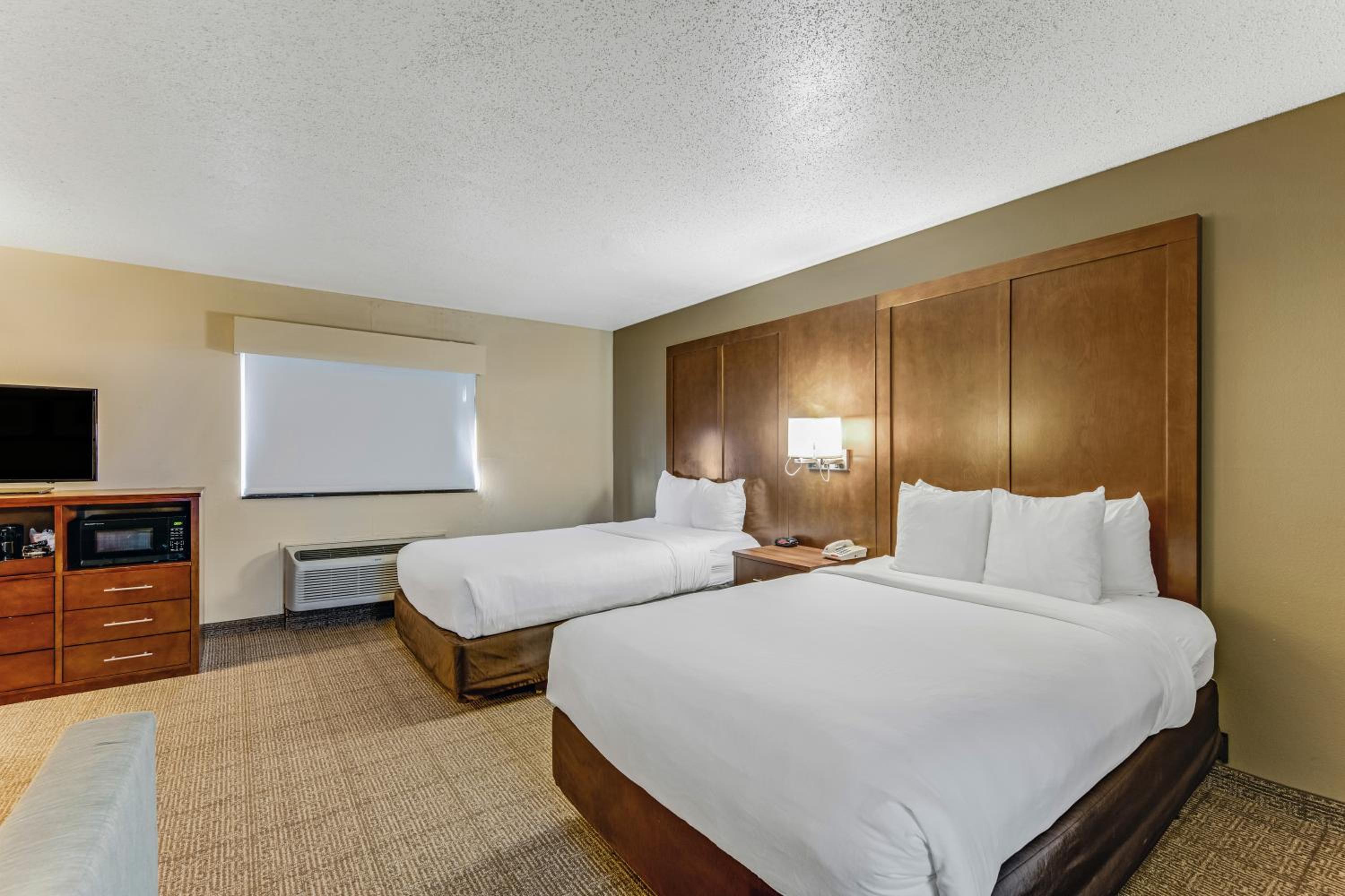 Double Suite with Two Double Beds - Disability Access - Non-Smoking - Photo 1