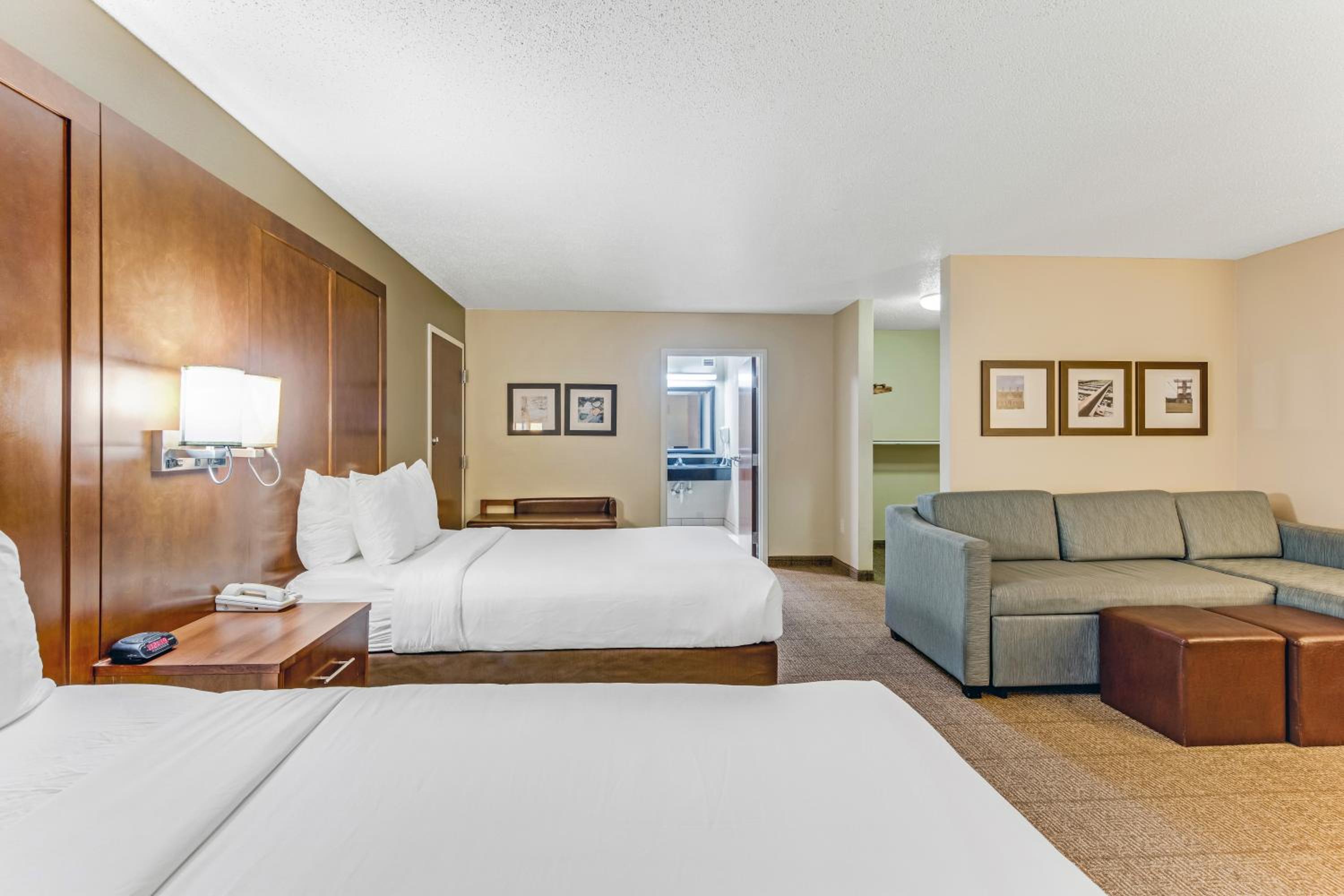 Double Suite with Two Double Beds - Disability Access - Non-Smoking - Photo 6