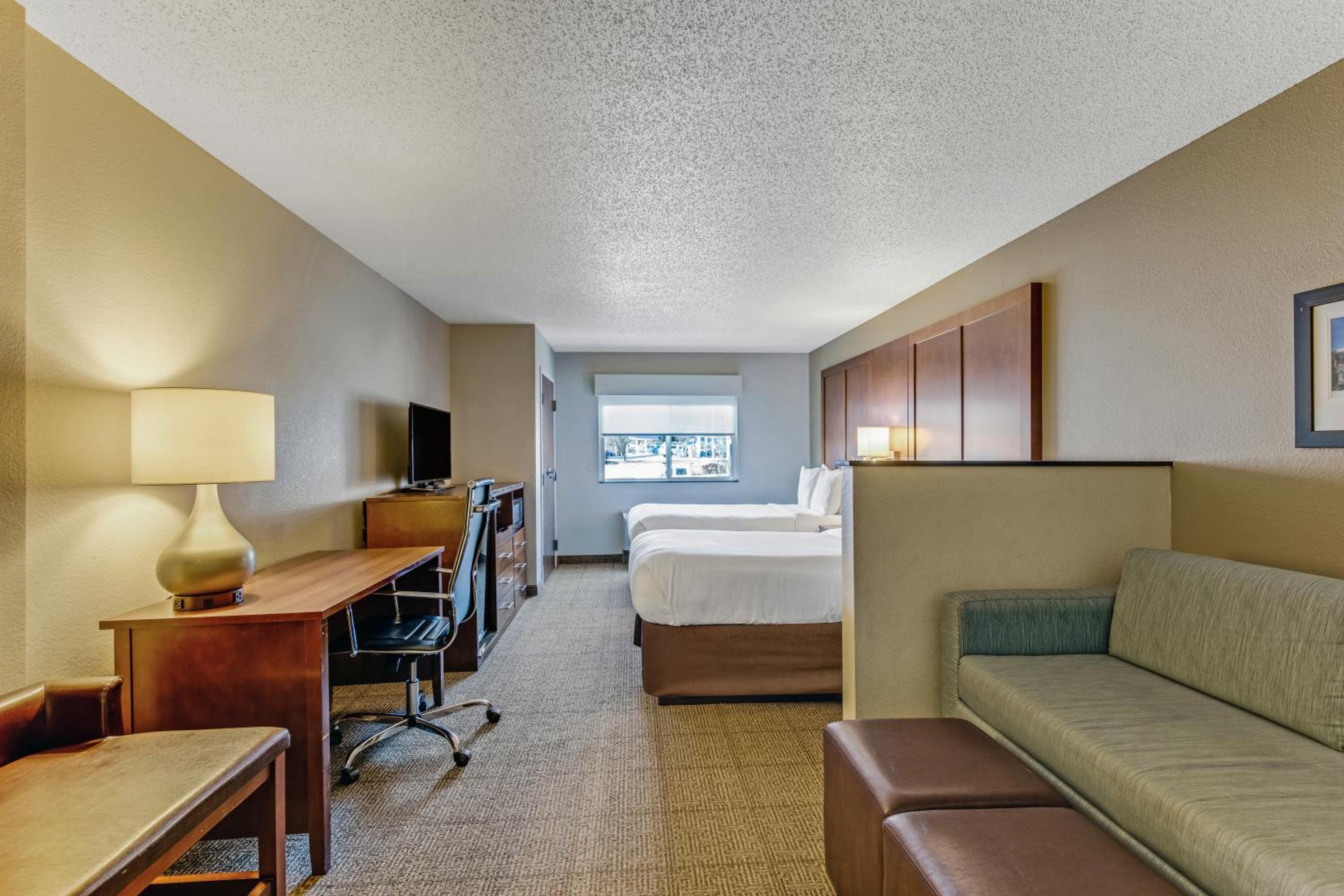 Double Suite with Two Double Beds - Disability Access - Non-Smoking - Photo 11