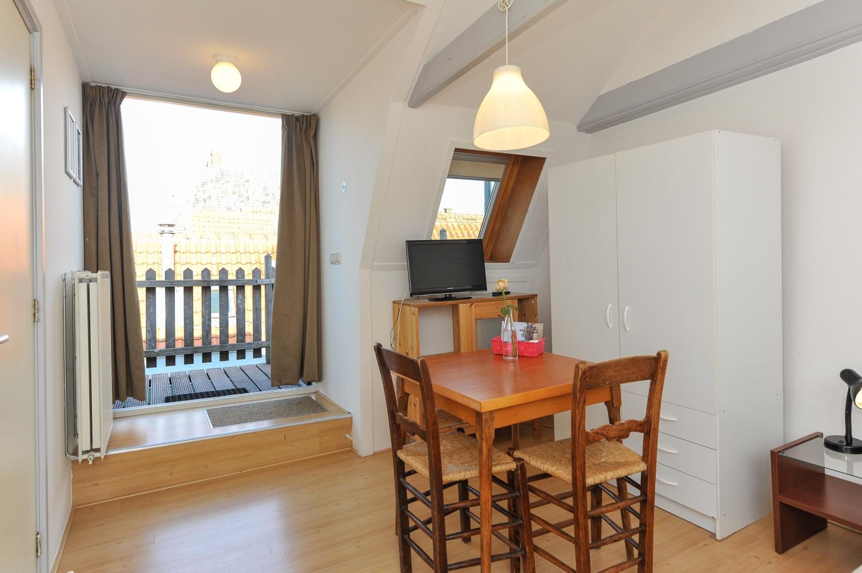 Double Room - Photo 5