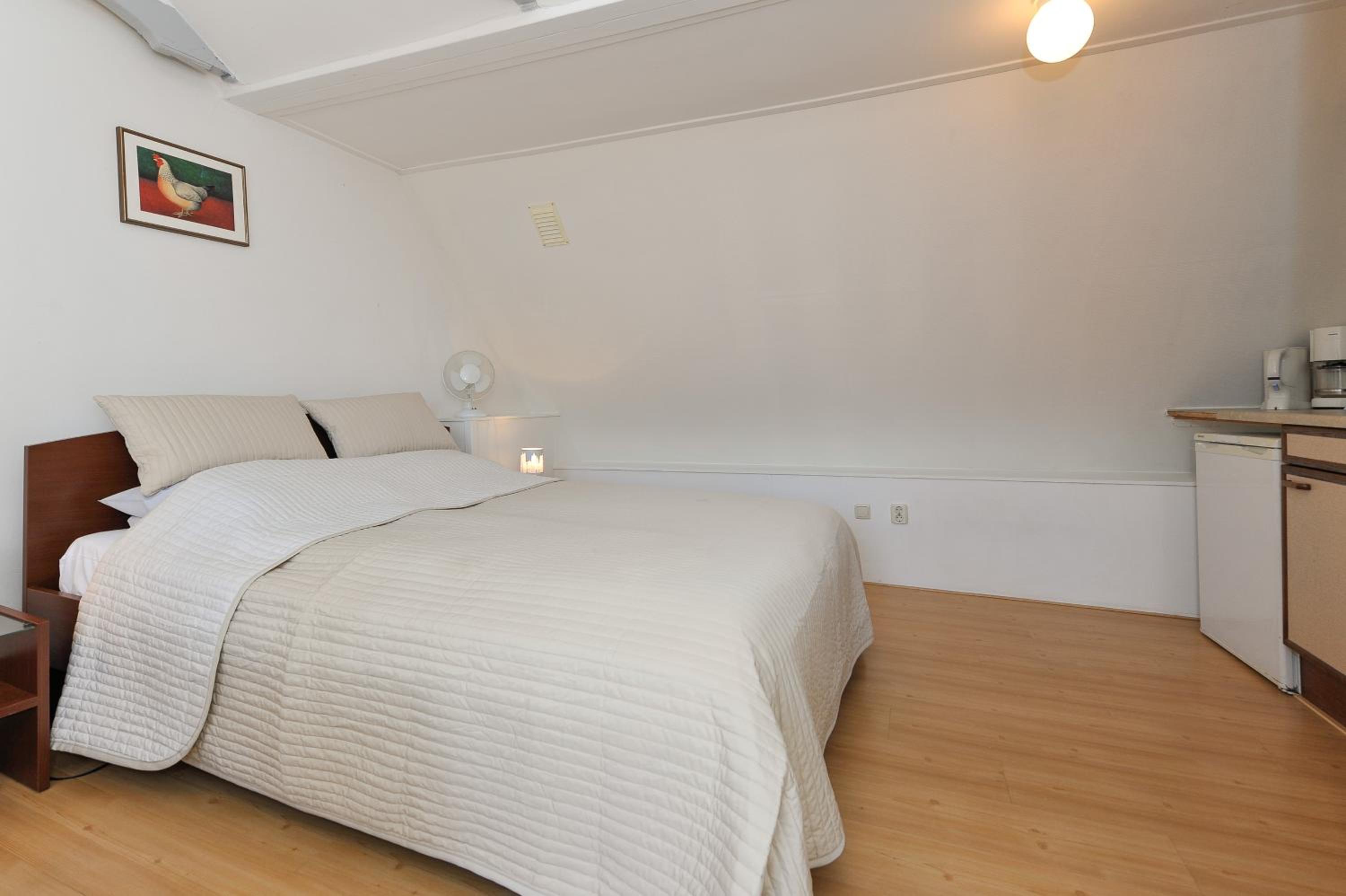 Double Room - Photo 3