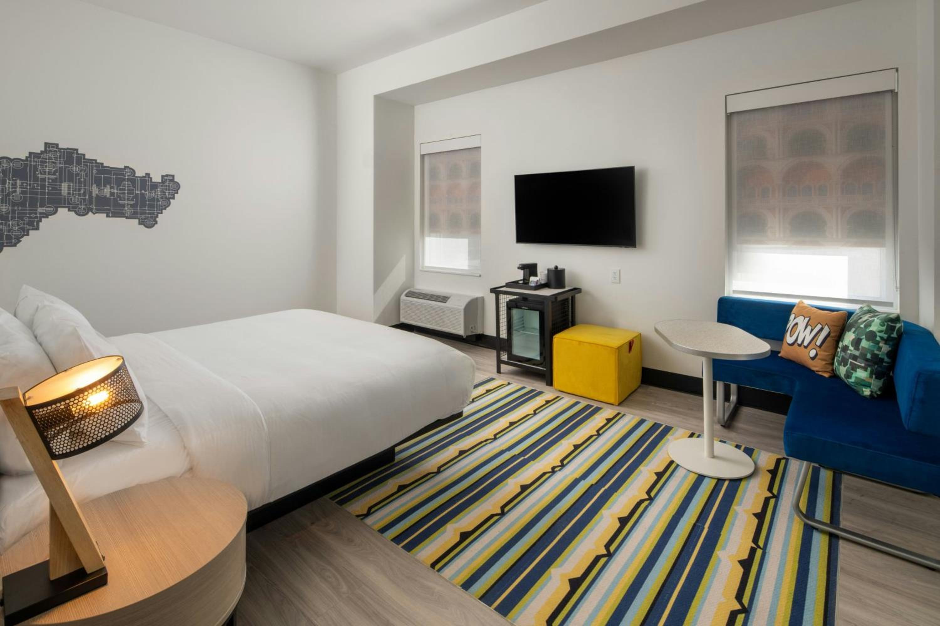 Deluxe King Room - Photo 4