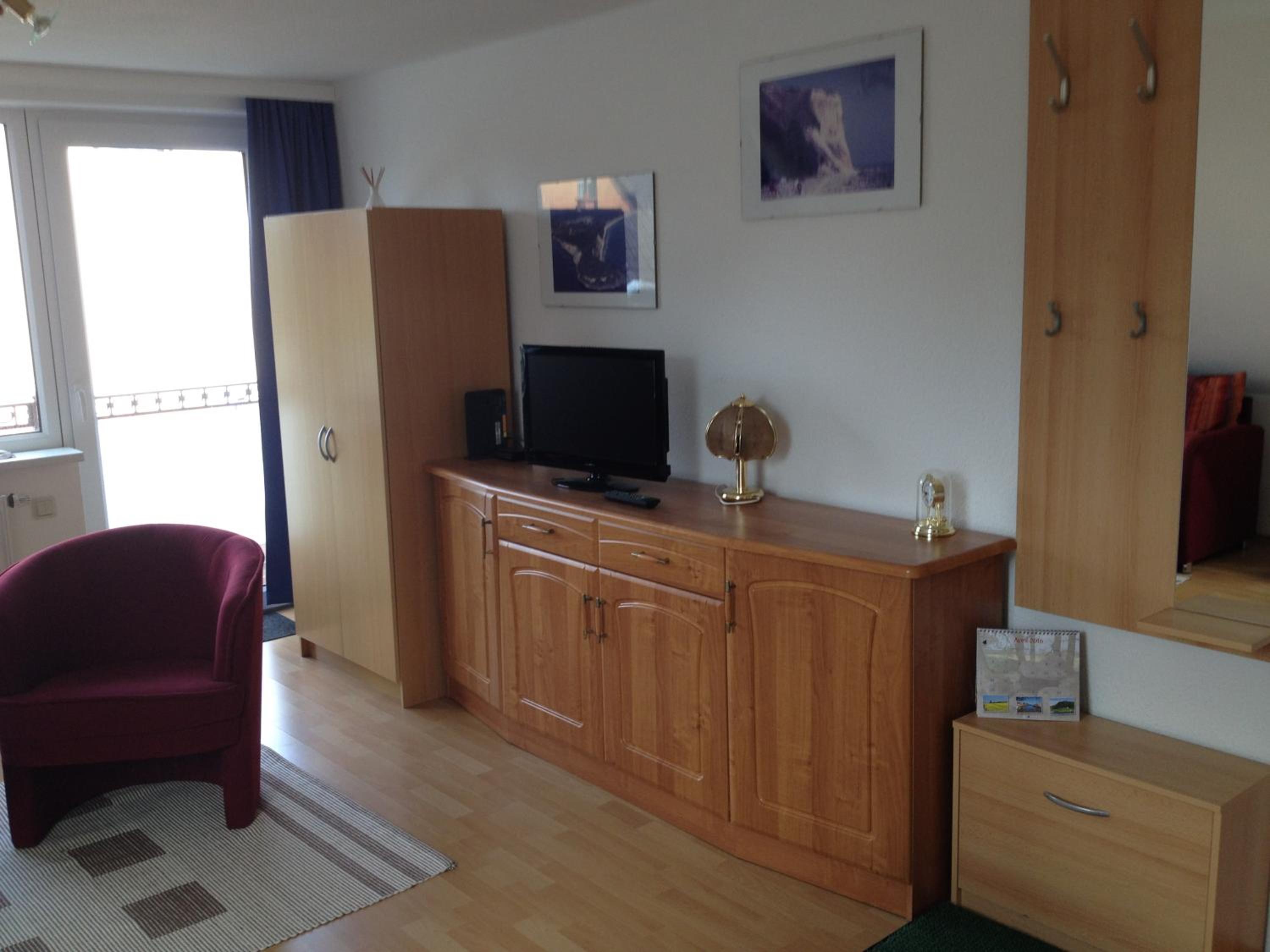 Apartment with Balcony photo 2