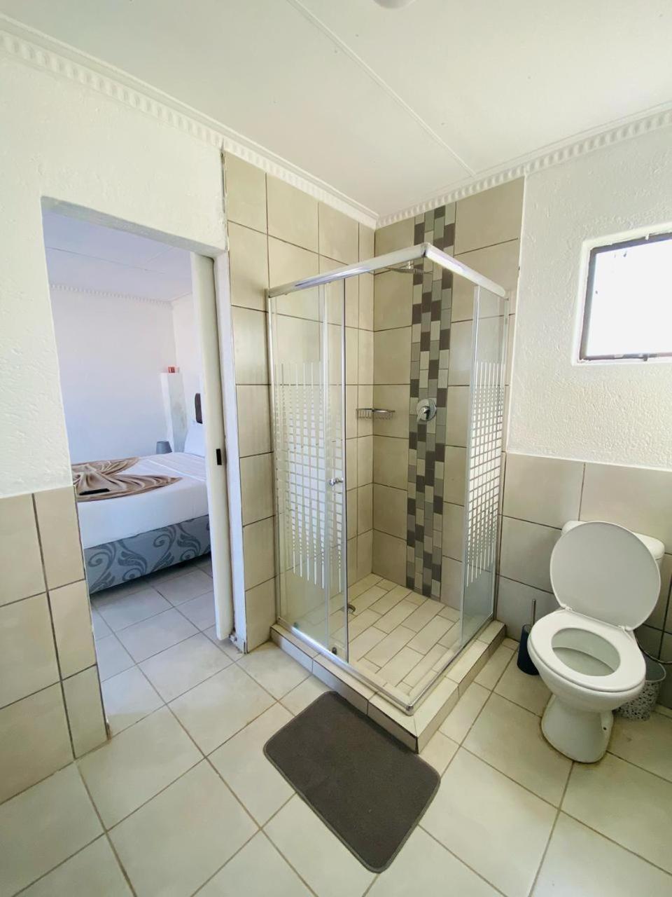 Double Room with Patio photo 3