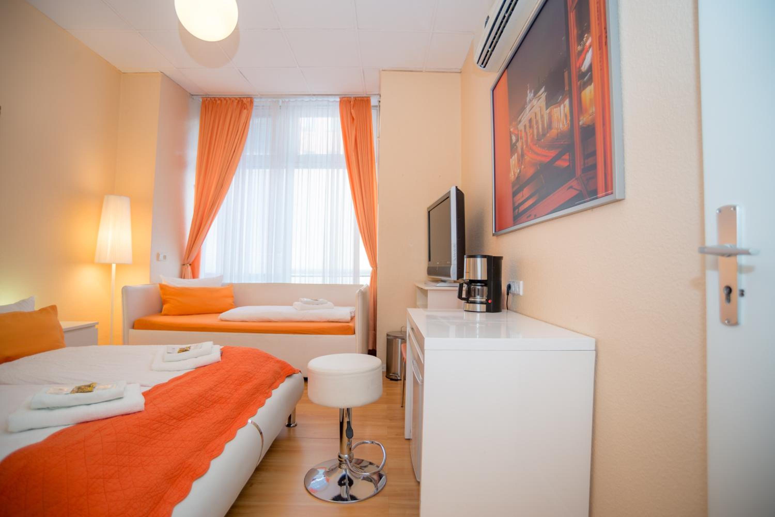 Triple Room photo 2