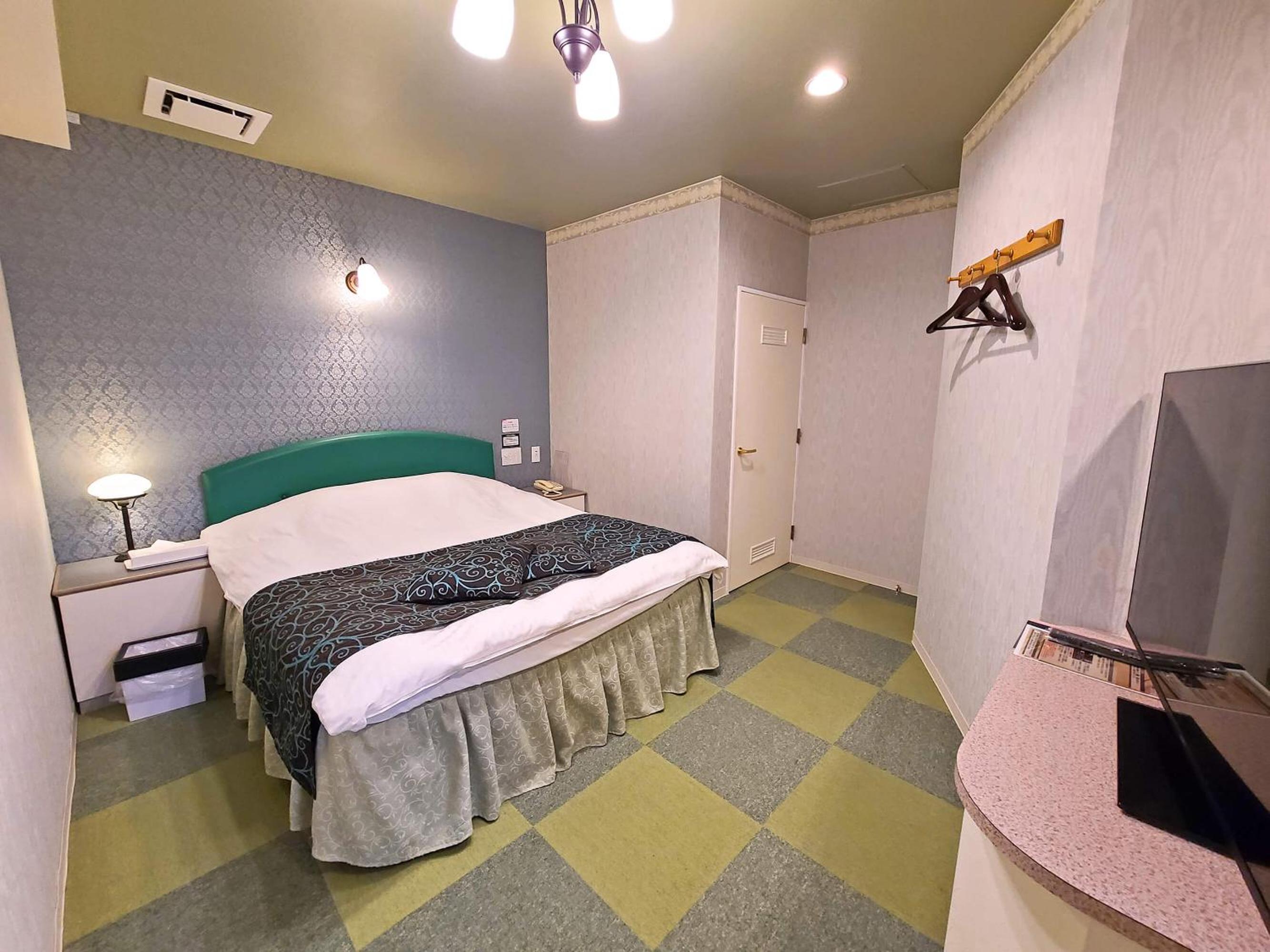Economy Double Room photo 2