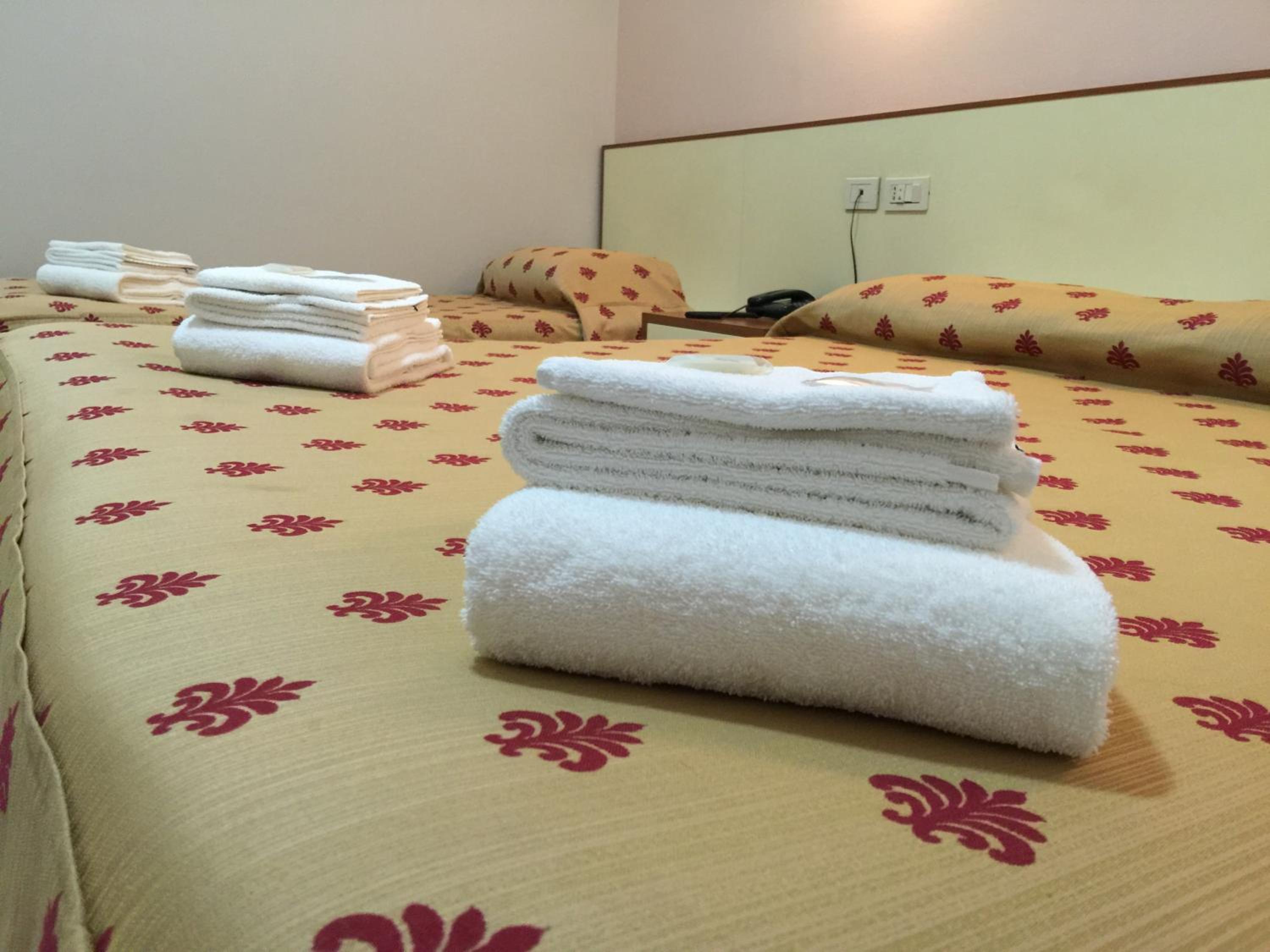 Triple Room - Photo 6