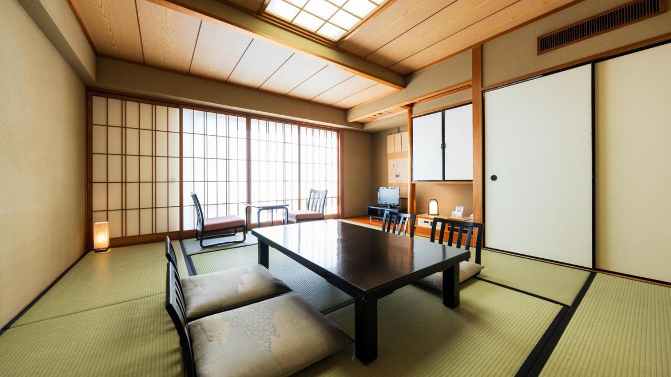 Japanese-Style Room (Free Lounge Included 15:00 - 17:00)