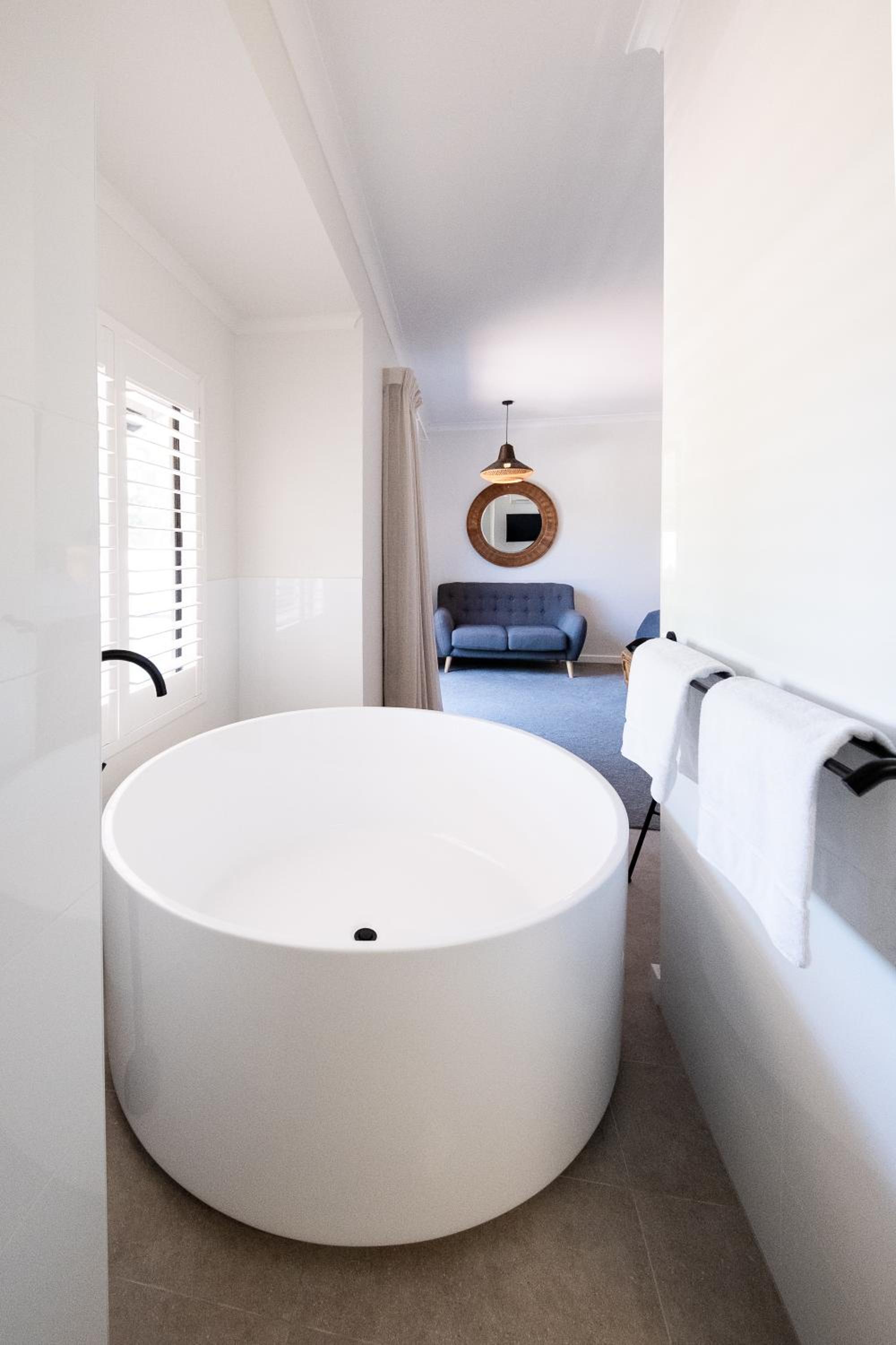 King Room with Sea View - Photo 3