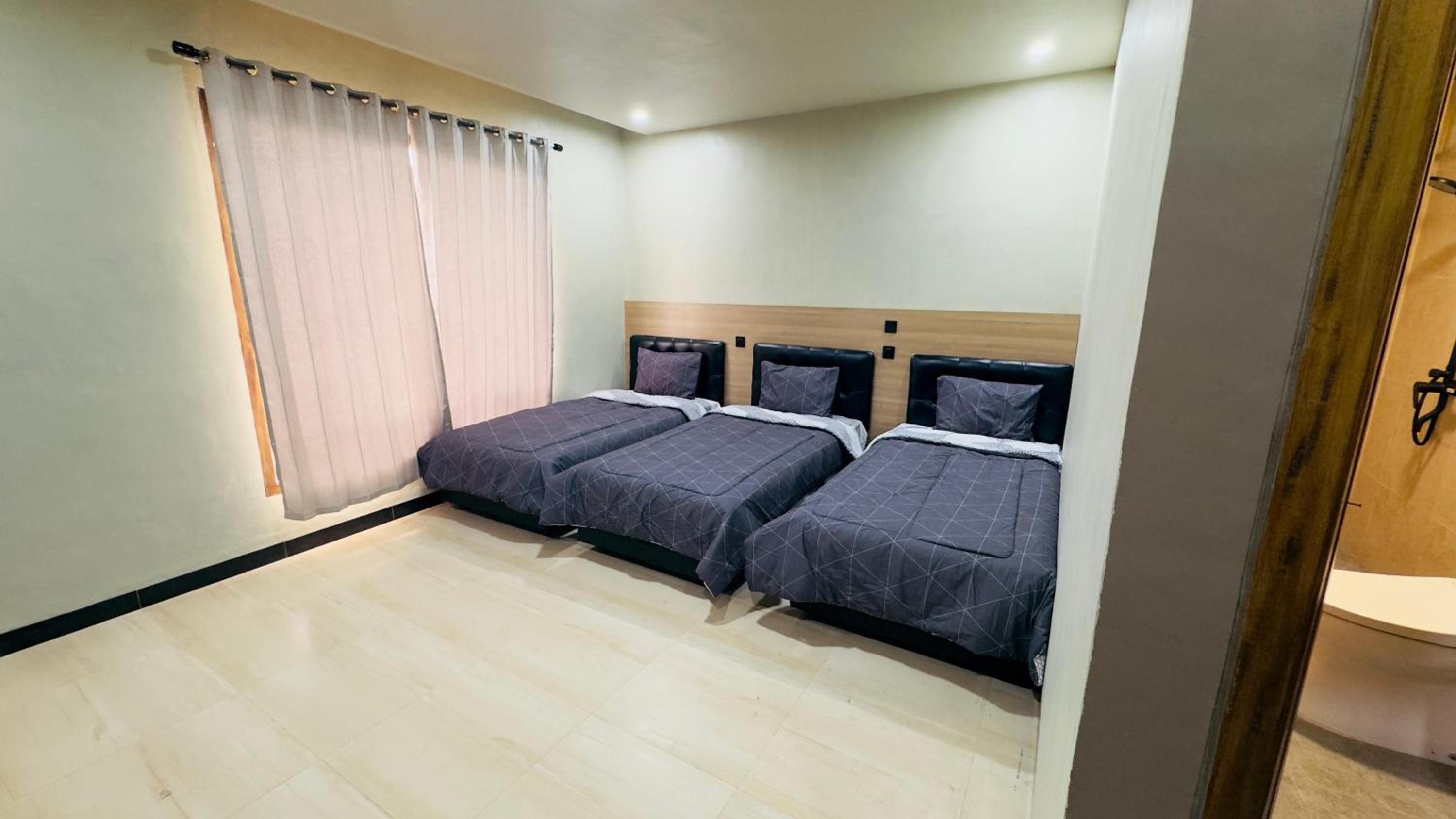 Triple Room with Terrace photo 1