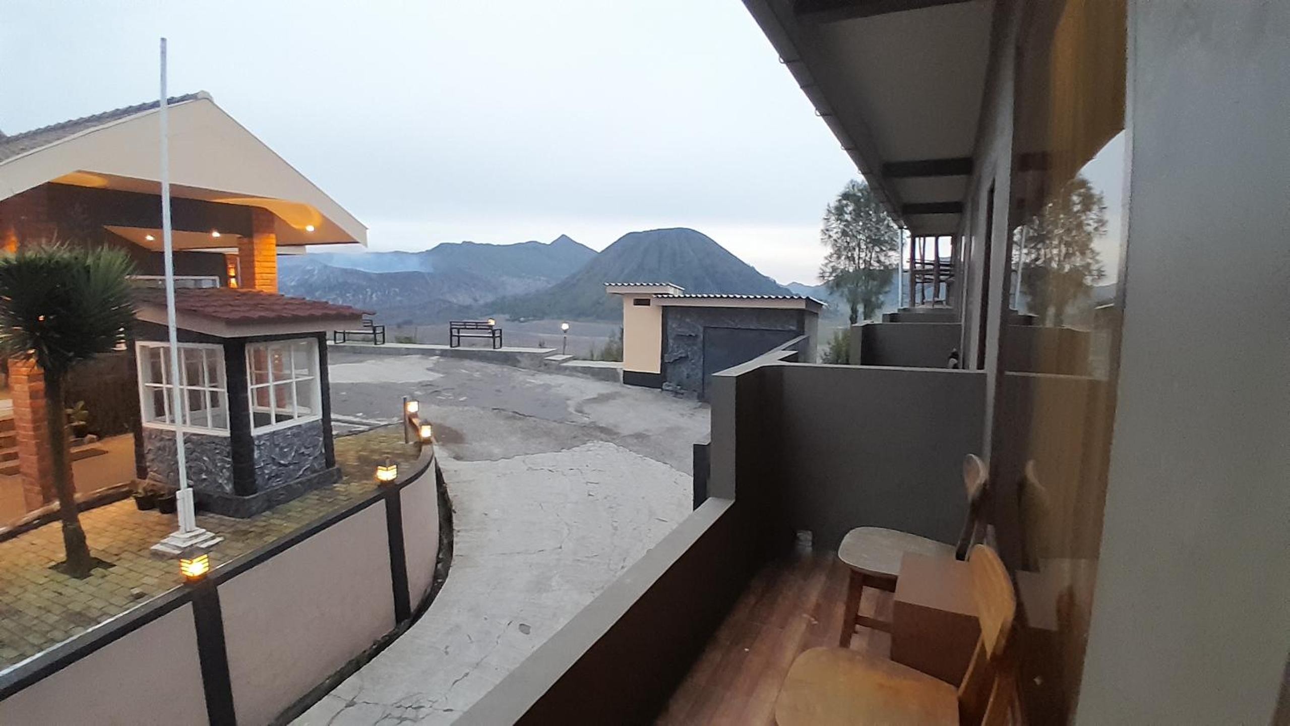 Deluxe Double or Twin Room with Balcony photo 1