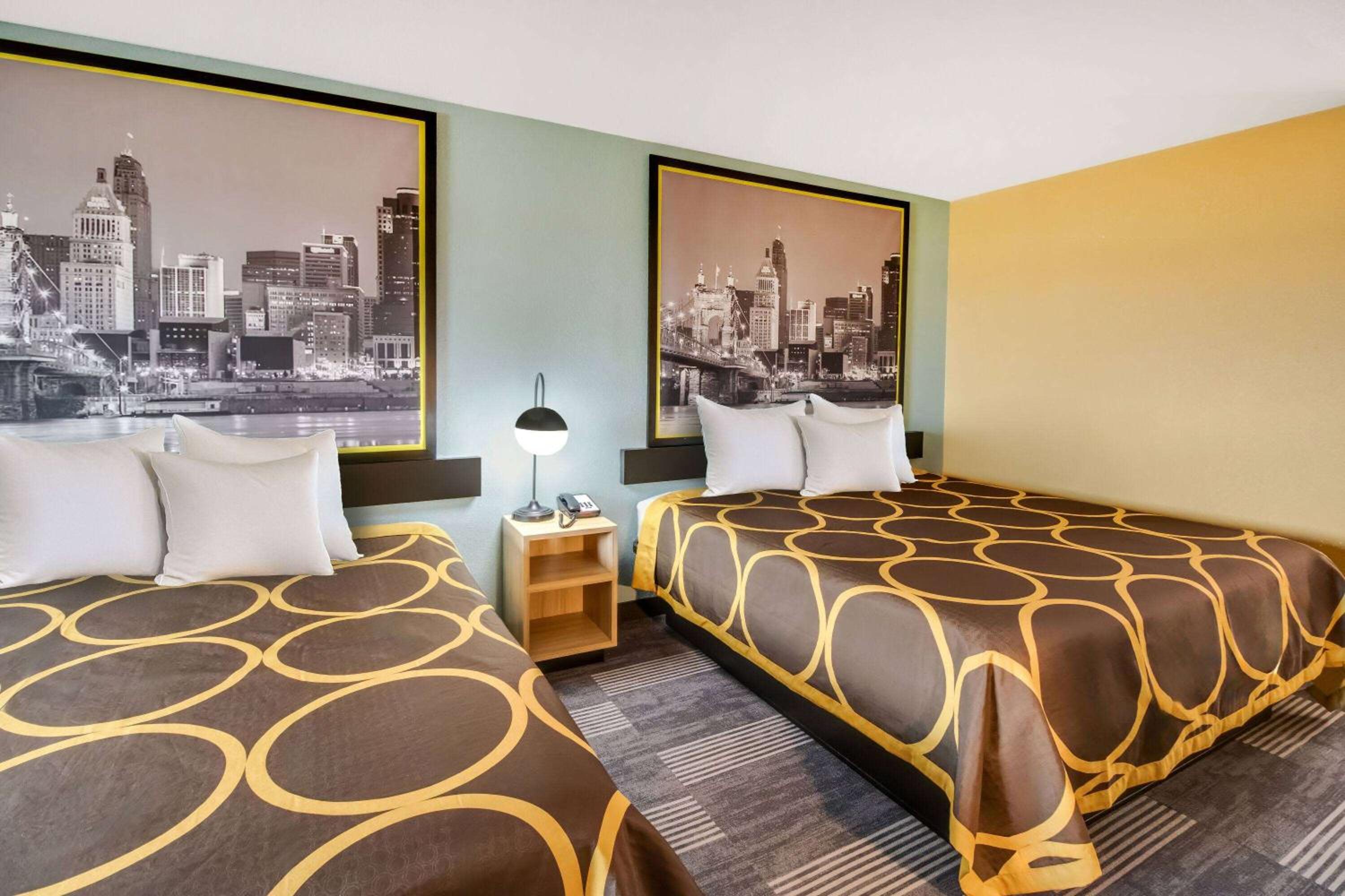 Deluxe King Room - Non-Smoking - Photo 1