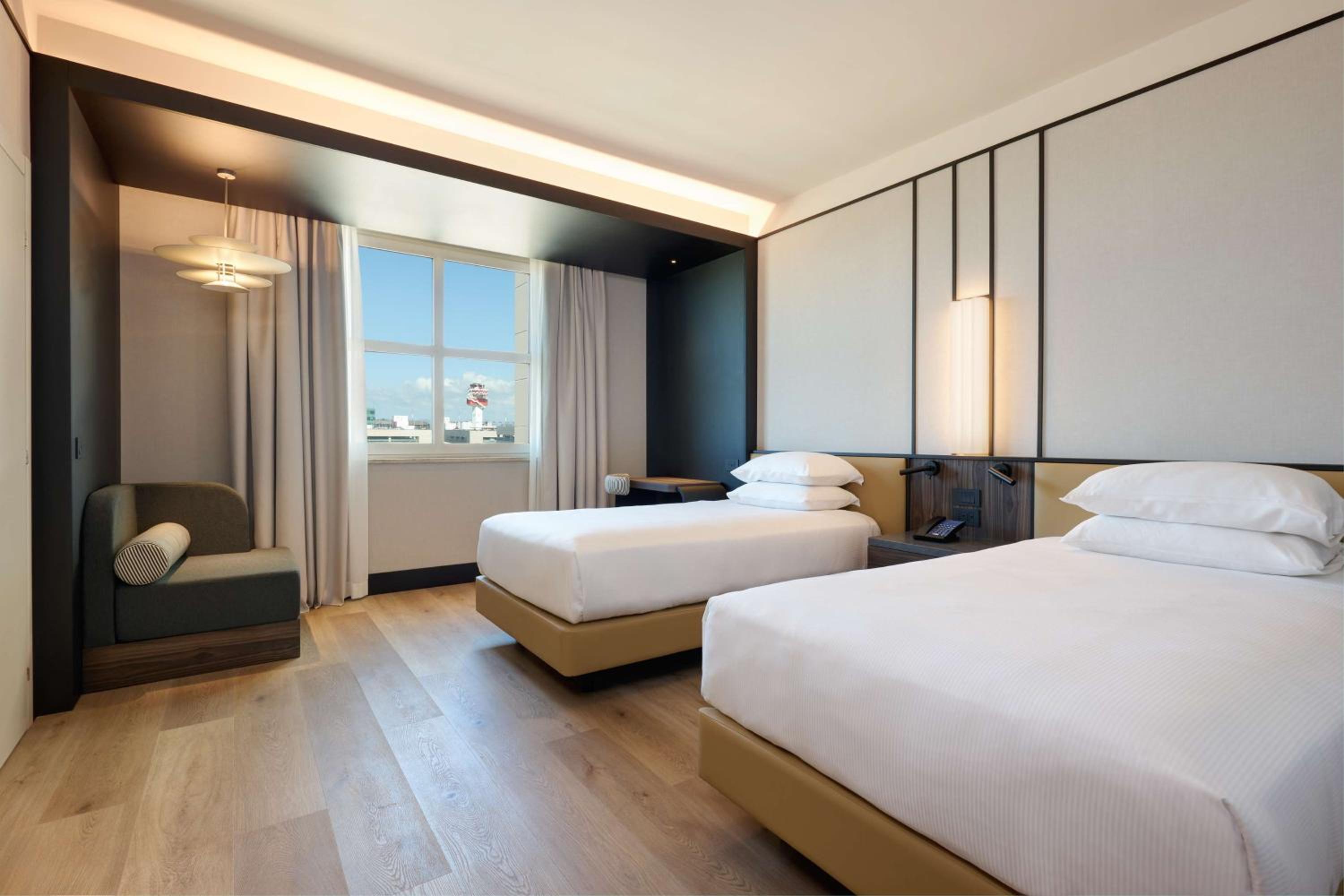 Deluxe Twin Room - Photo 1