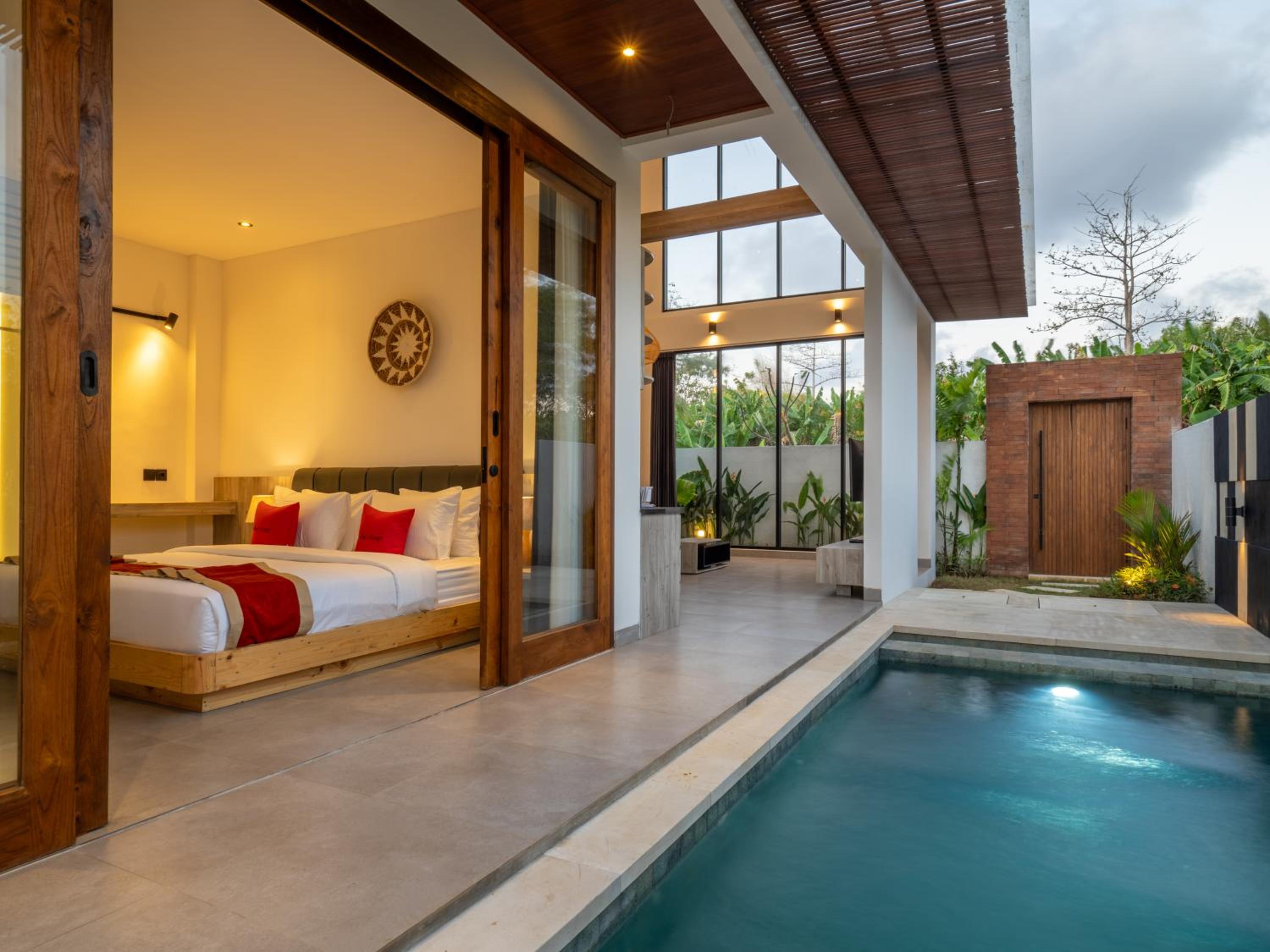 Deluxe Villa