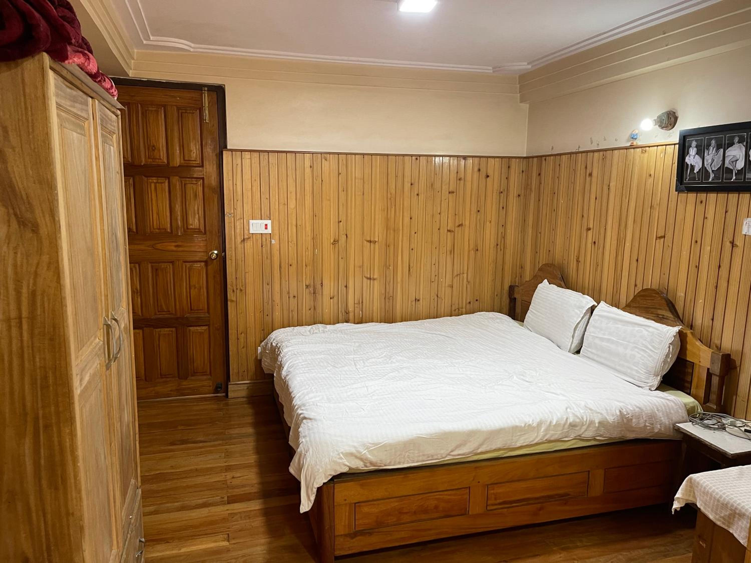 Deluxe Double Room with Bath