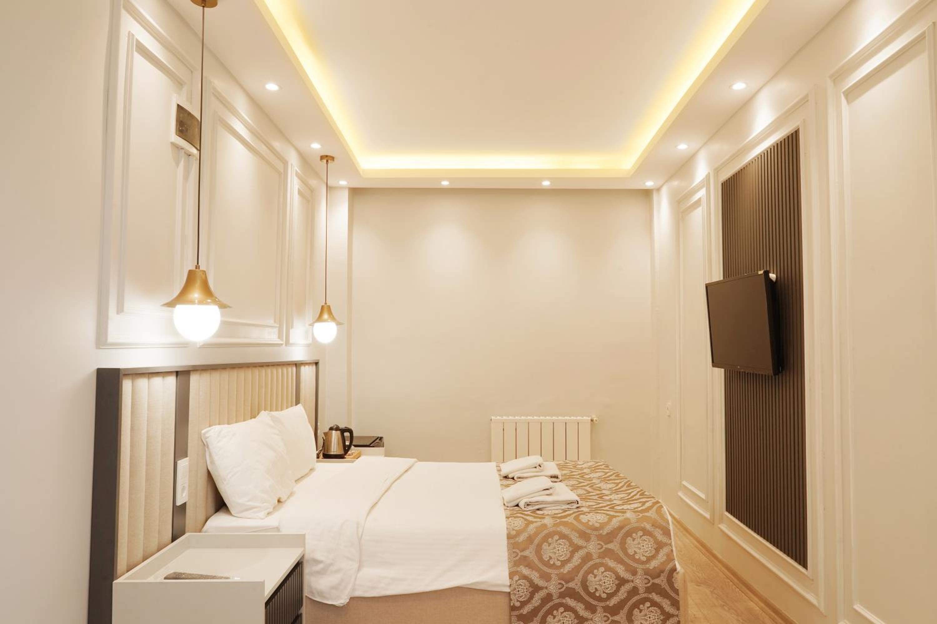 Deluxe Family Room photo 2