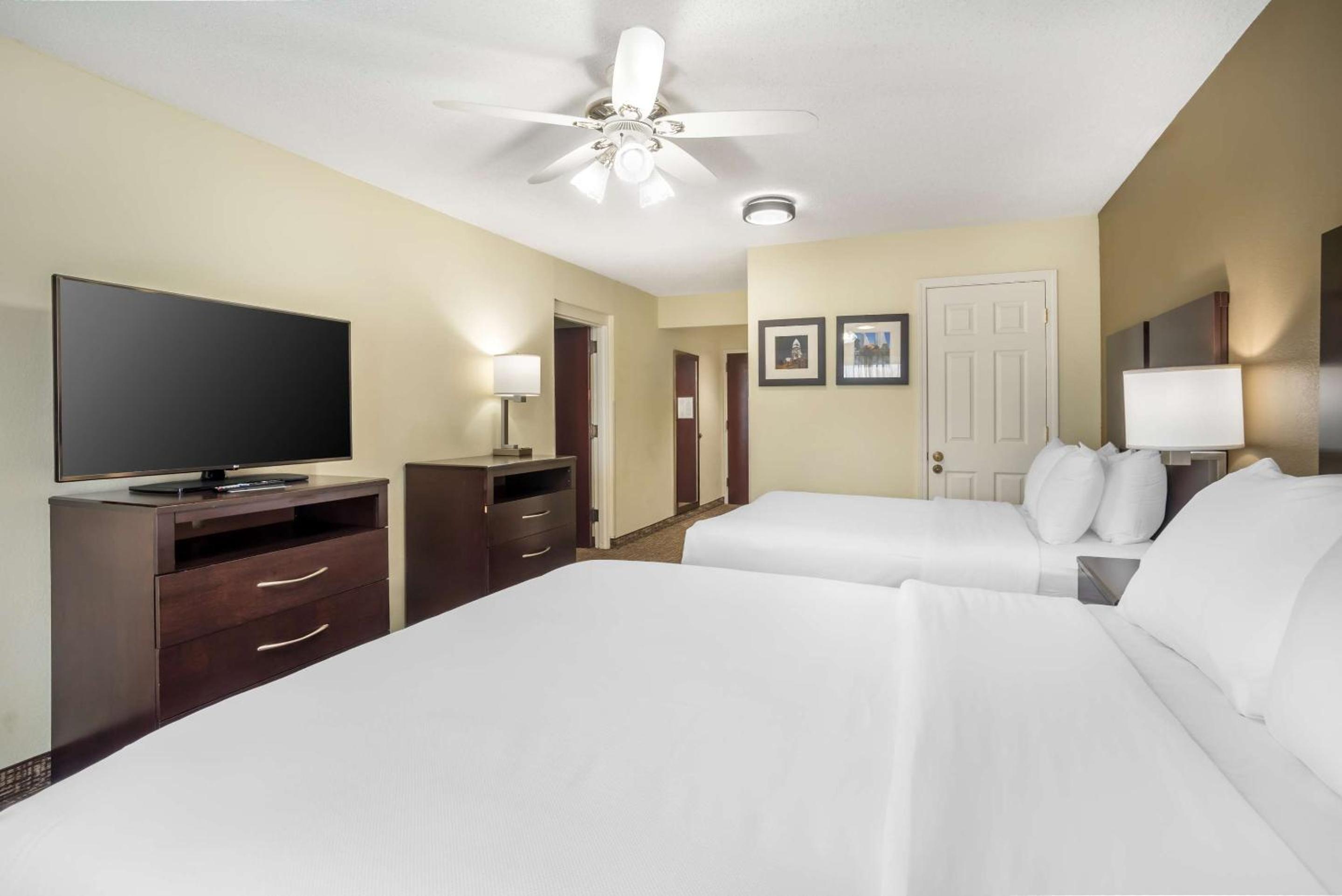 Family Suite - Non Smoking photo 3