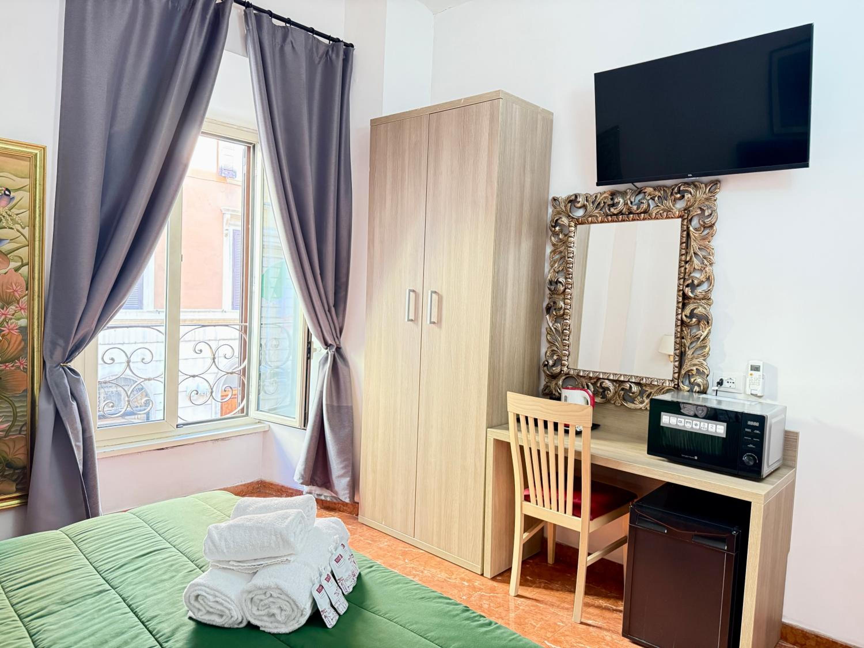 Deluxe Double Room photo 2