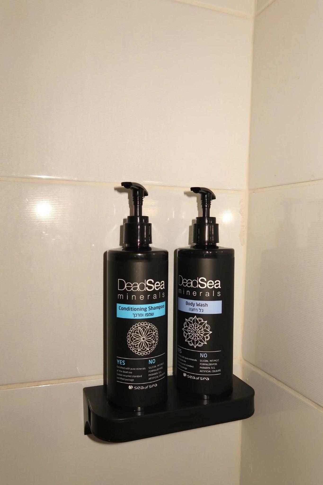 Deluxe King Room photo 2