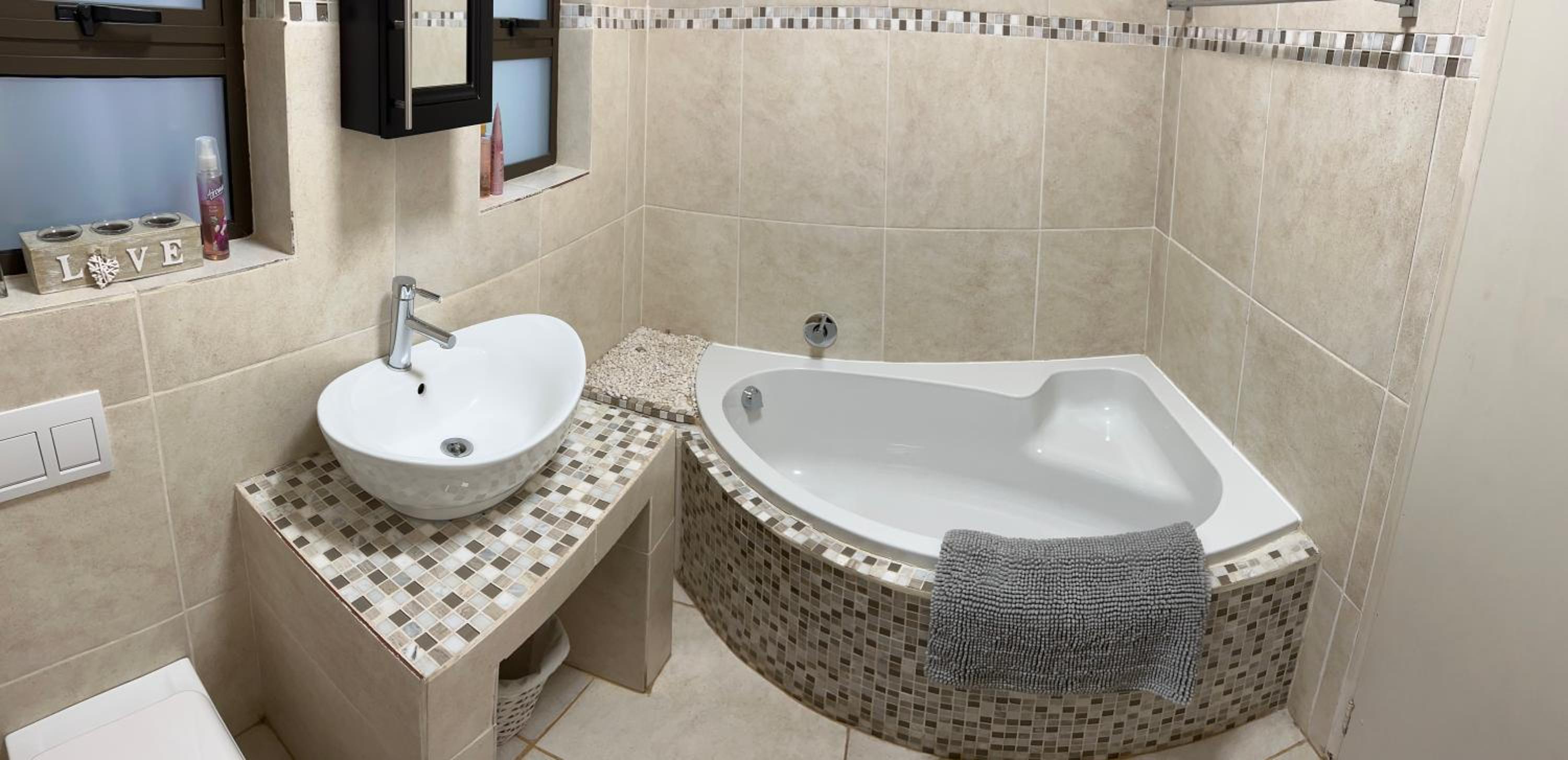 Double Room with Garden View - Photo 17