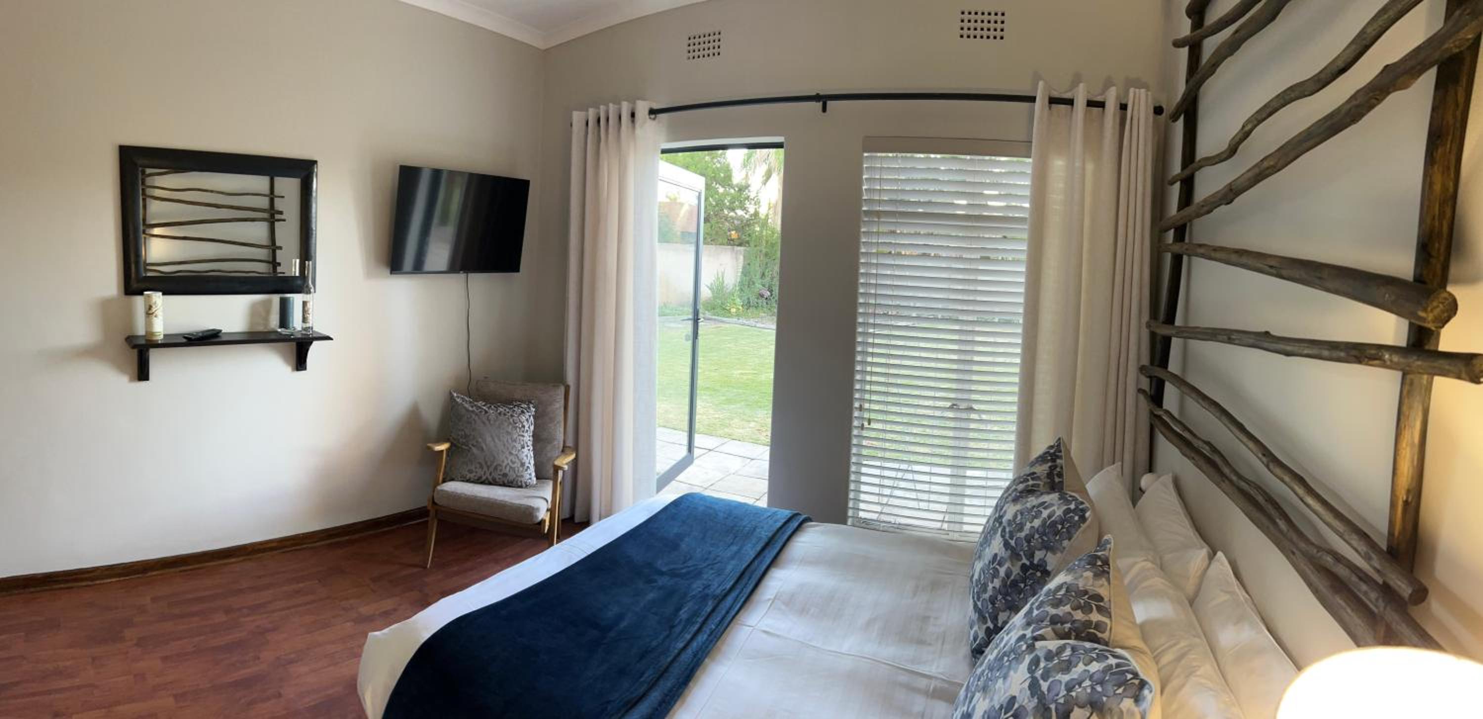 Double Room with Garden View - Photo 2