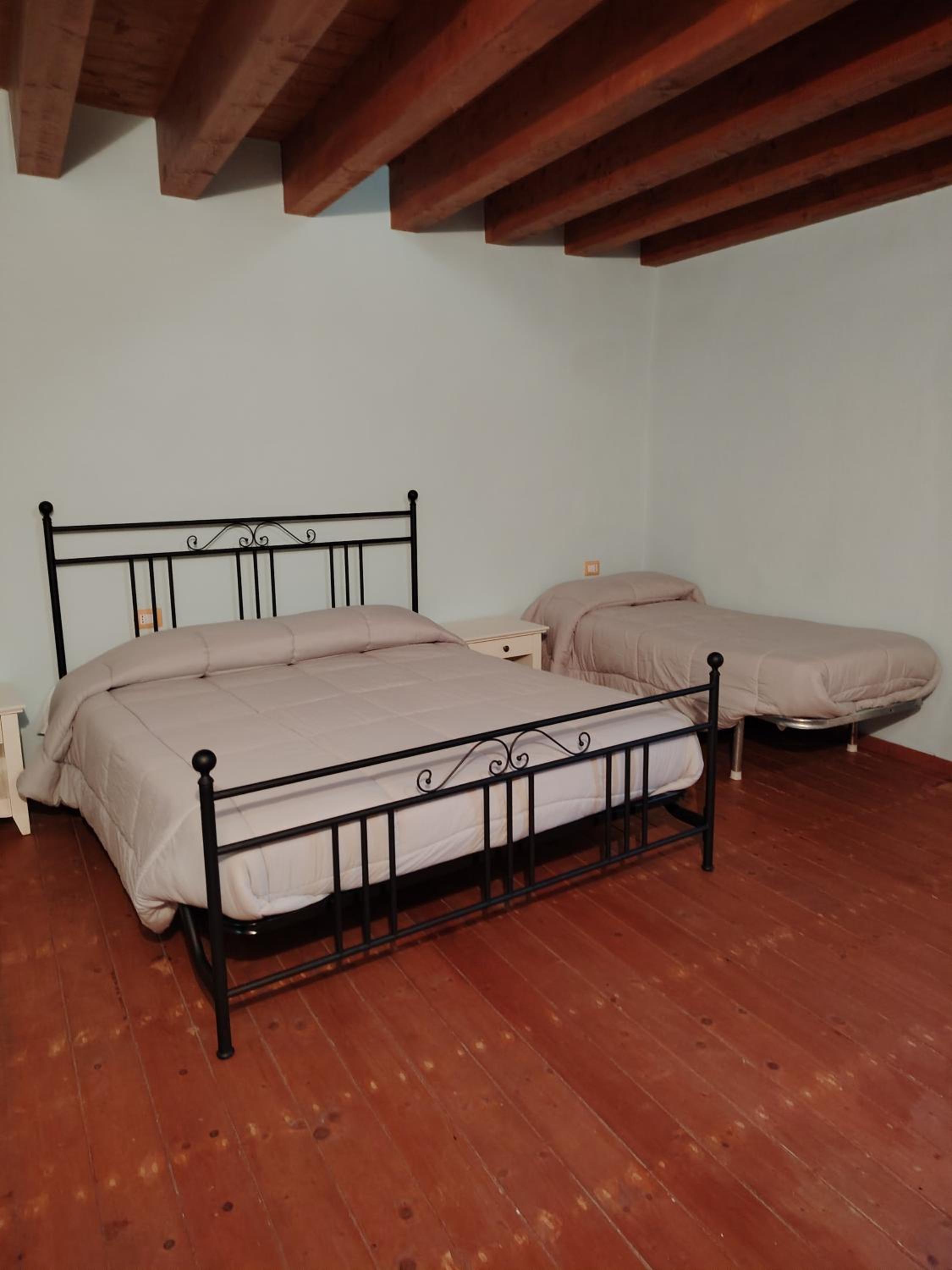 Triple Room With Private Bathroom photo 2