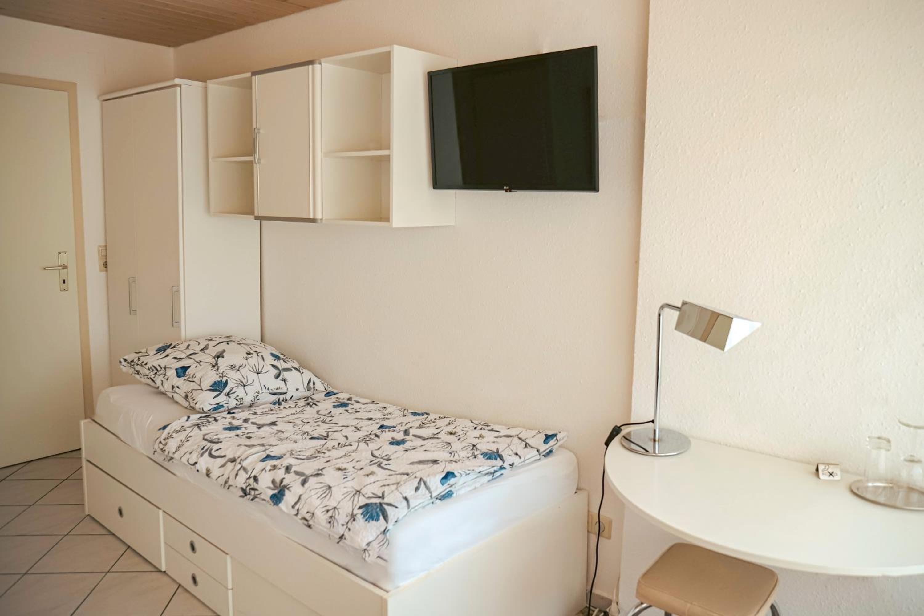 Standard Single Room with Shower photo 1