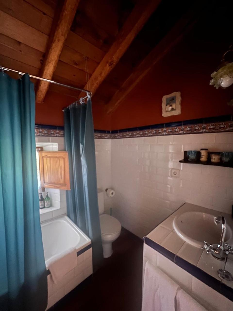 Double or Twin Room with Bathroom