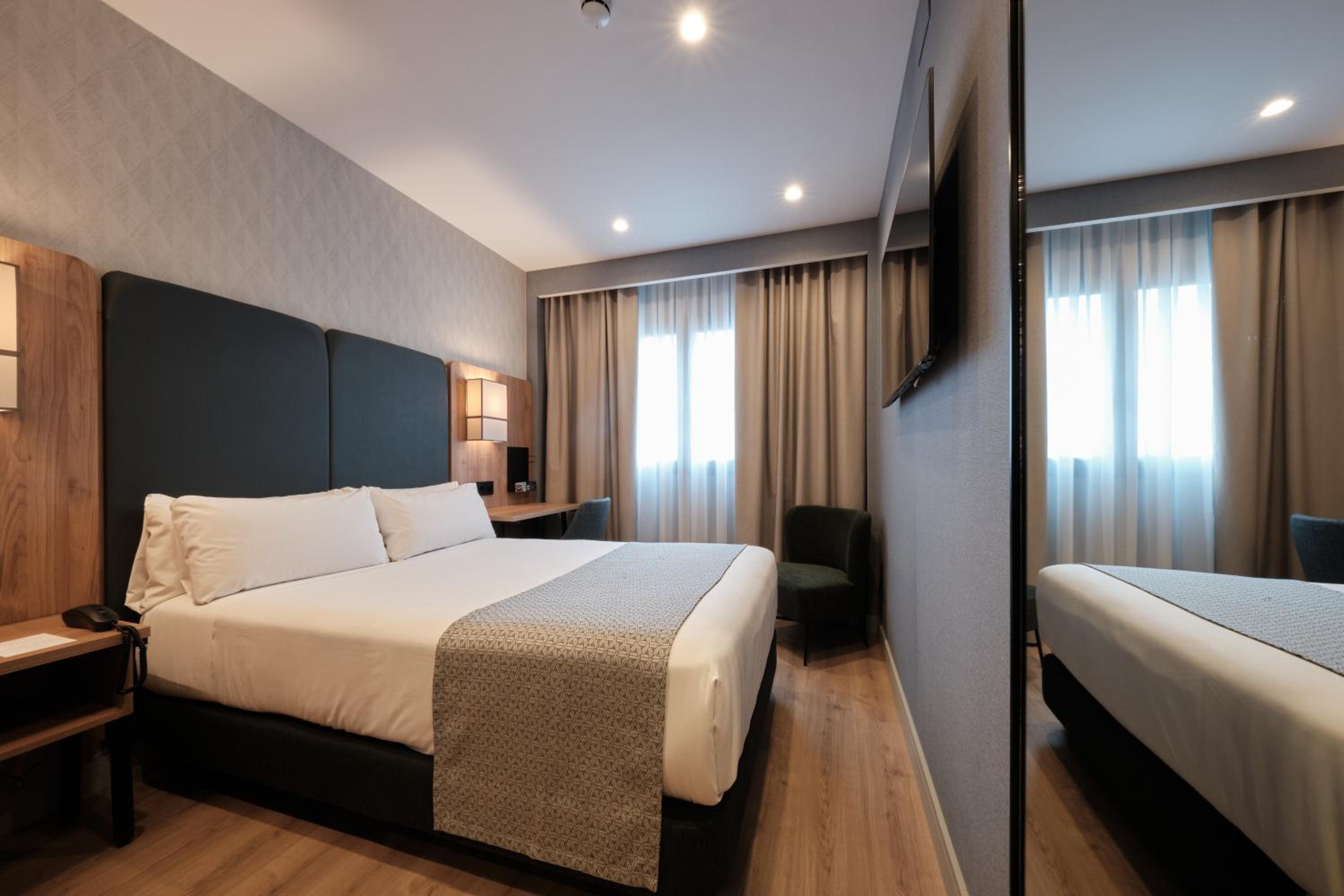 Deluxe Single Room photo 2