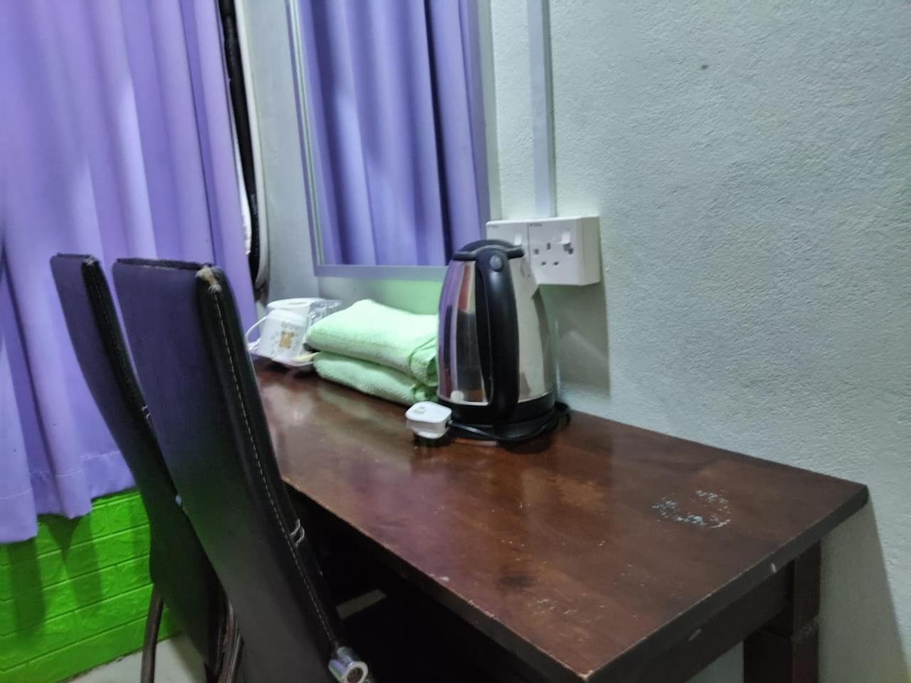 Twin Room - Photo 1