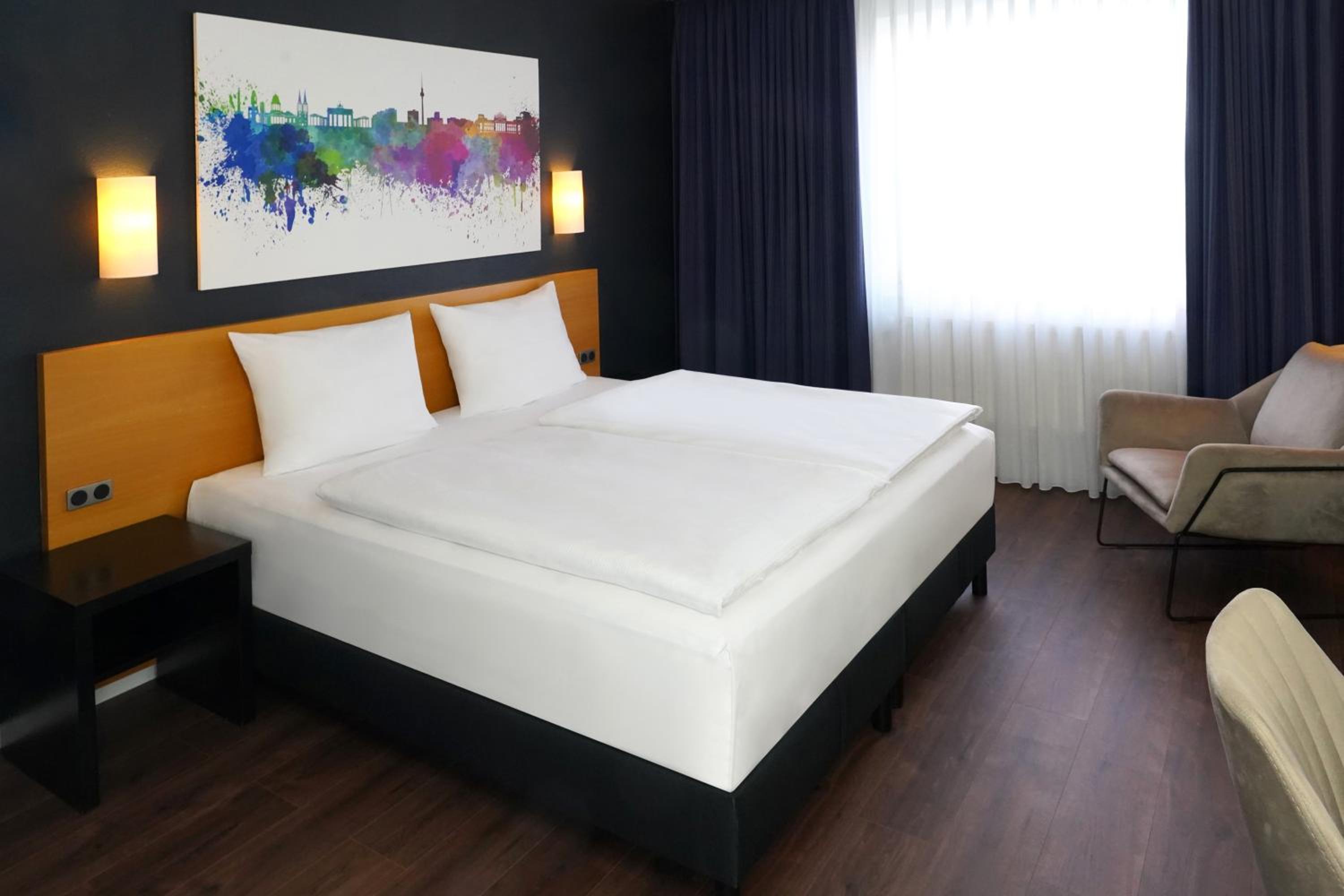 Standard Double or Twin Room - Photo 3