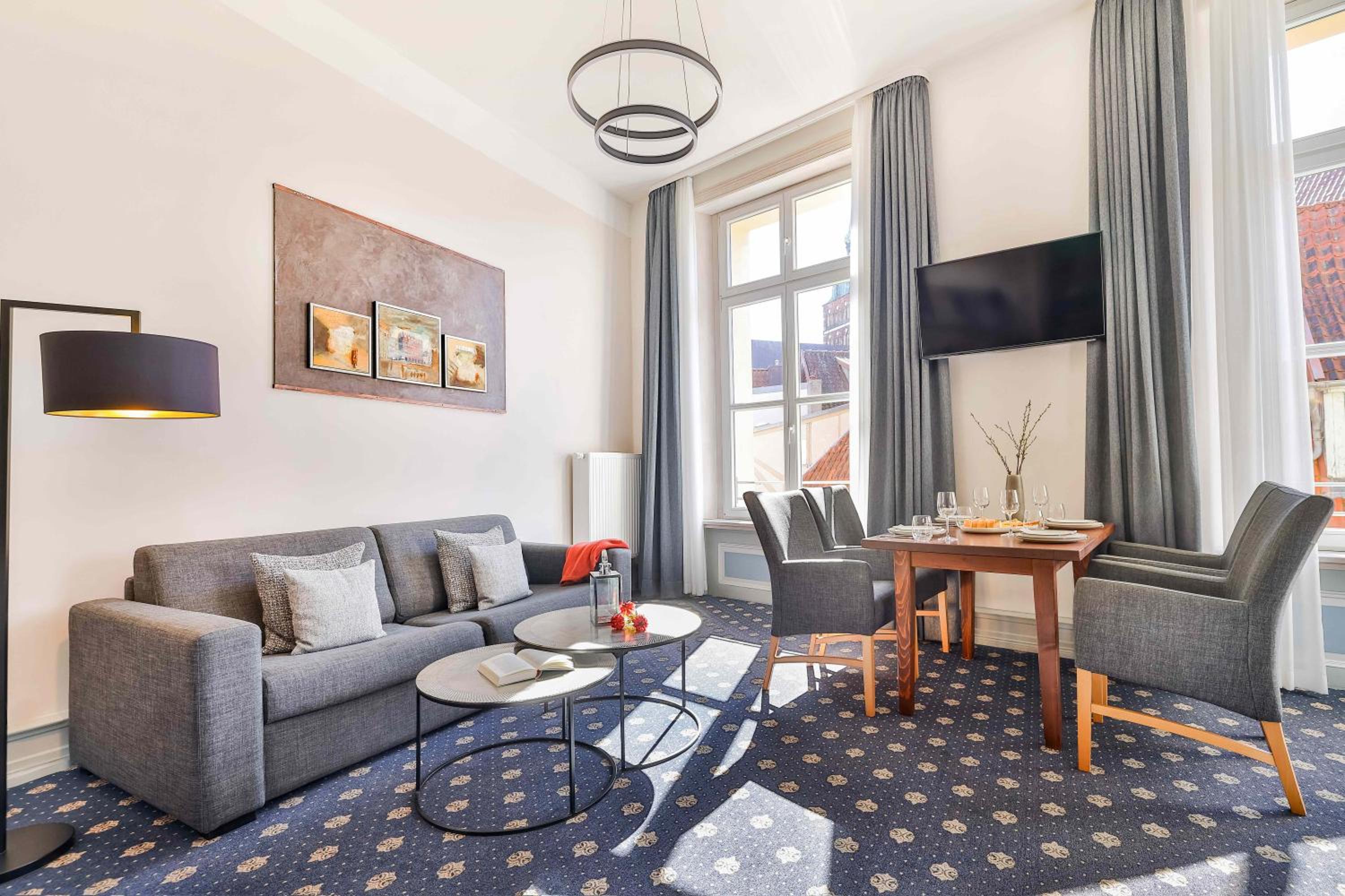 Deluxe Apartment